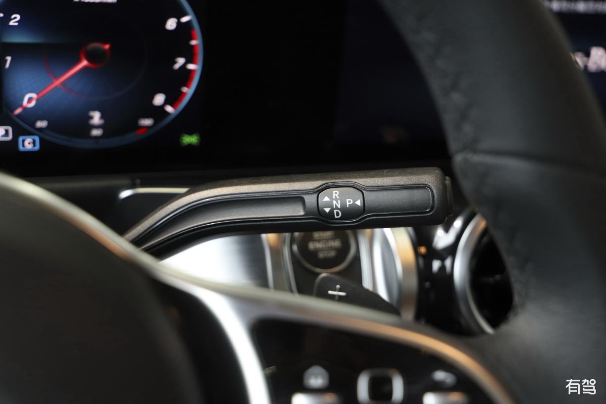 奔驰GLB180电机皮带尺寸 200字