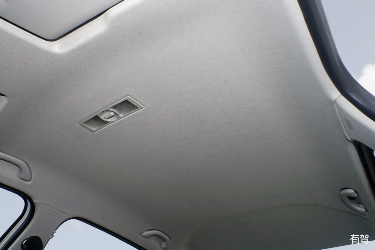 荣放后尾门内板拆卸后松散 回答加拓展