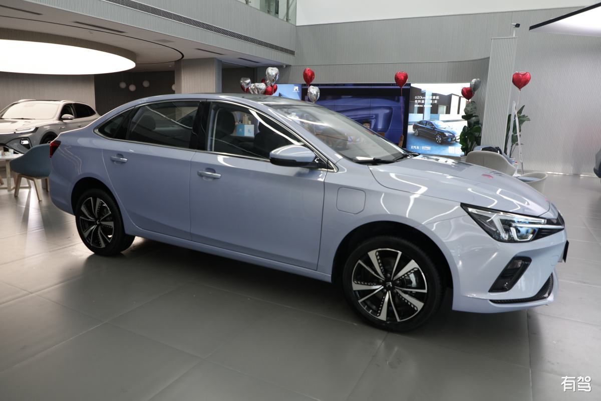 r汽车,r汽车 er6,2021款 新动版 620km 智行版