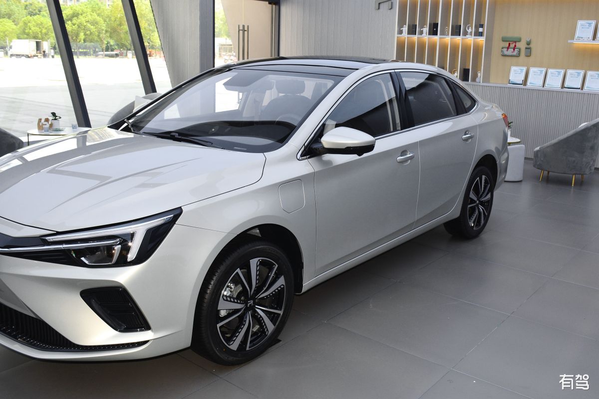 r汽车,r汽车 er6,2020款 620km 智享版