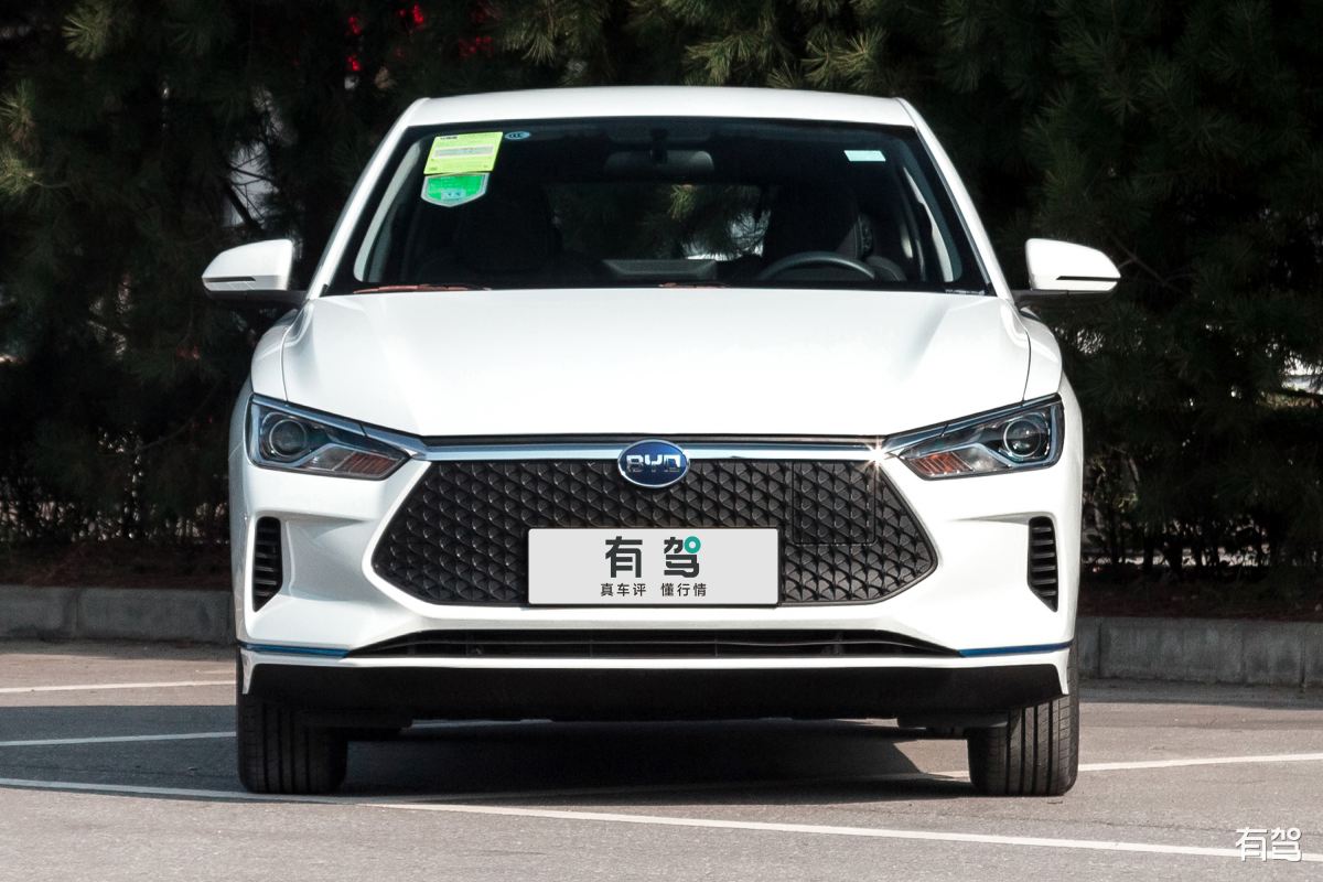 比亚迪新能源汽车品牌建设研究现状：国内外视角