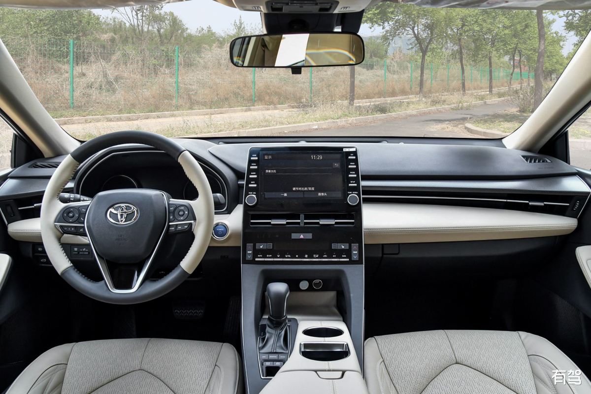 丰田亚洲龙评价：豪华品质，媲美欧美品牌
