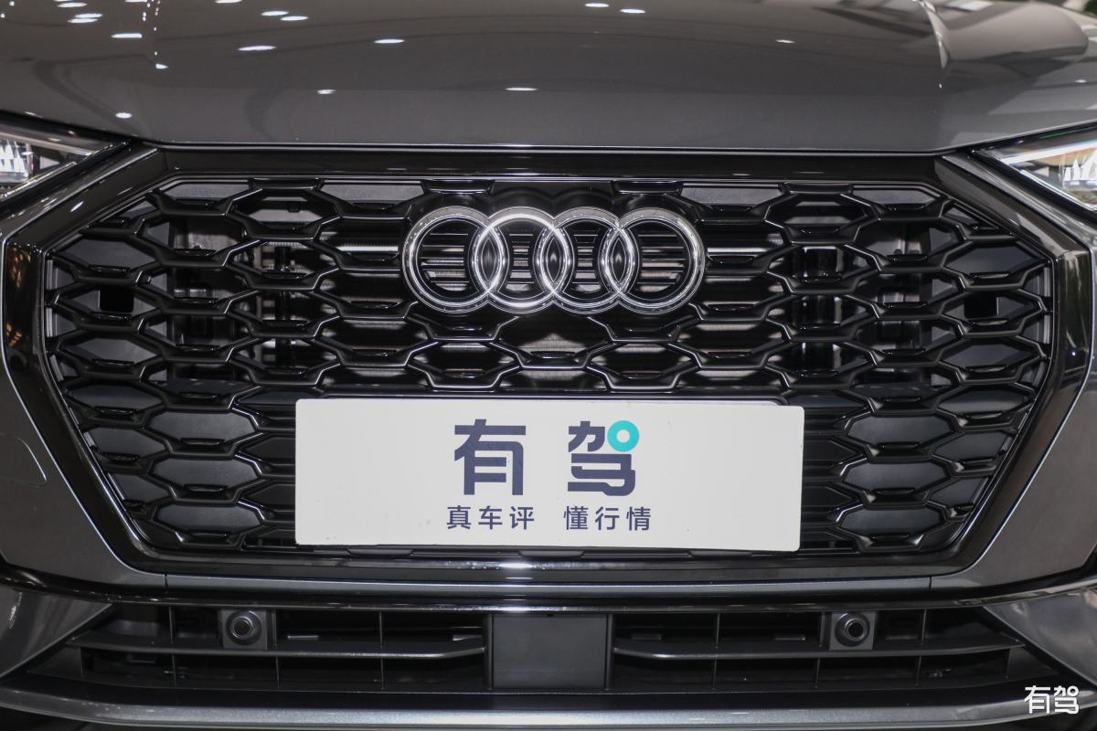 你现在是一个活动策划者现在有一个名为我们的重启人生的活动启发人们思考人生的意义请你编写此活动的活动背景