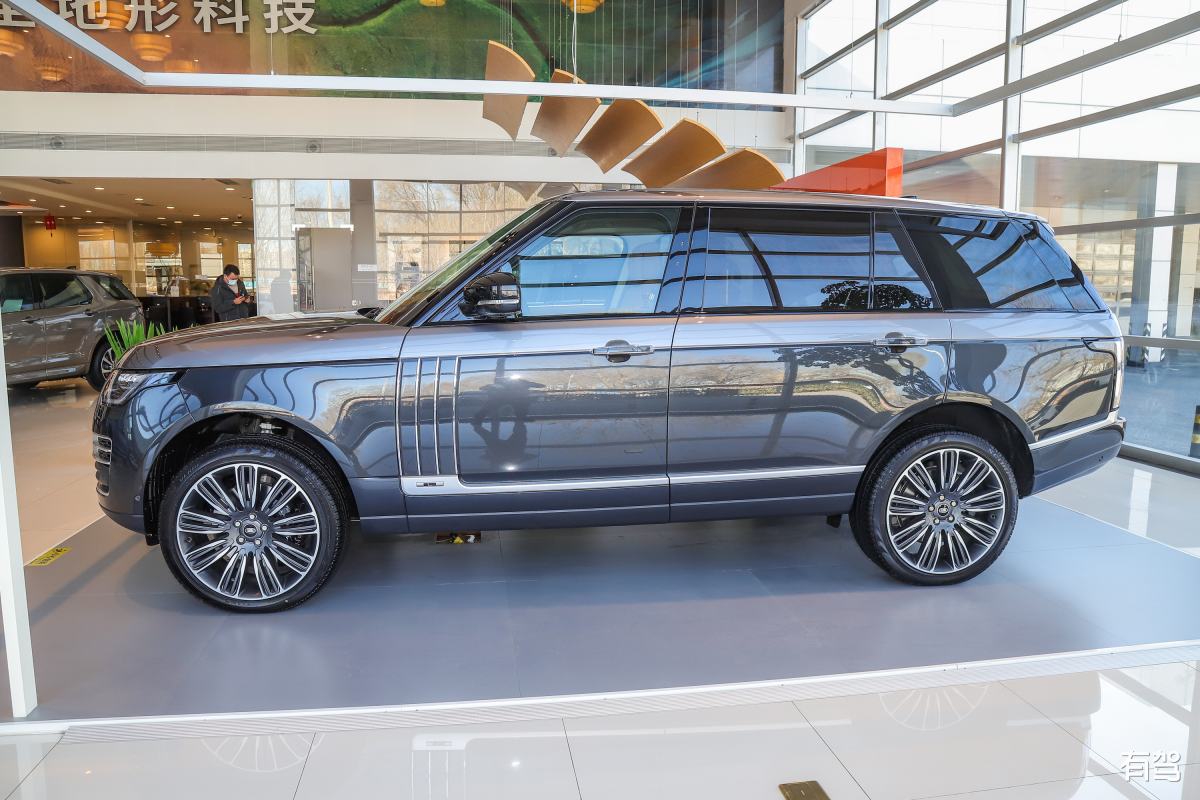 2018款揽胜SVAutobiography版内饰曝光：洛杉矶车展首发，豪华与科技兼具