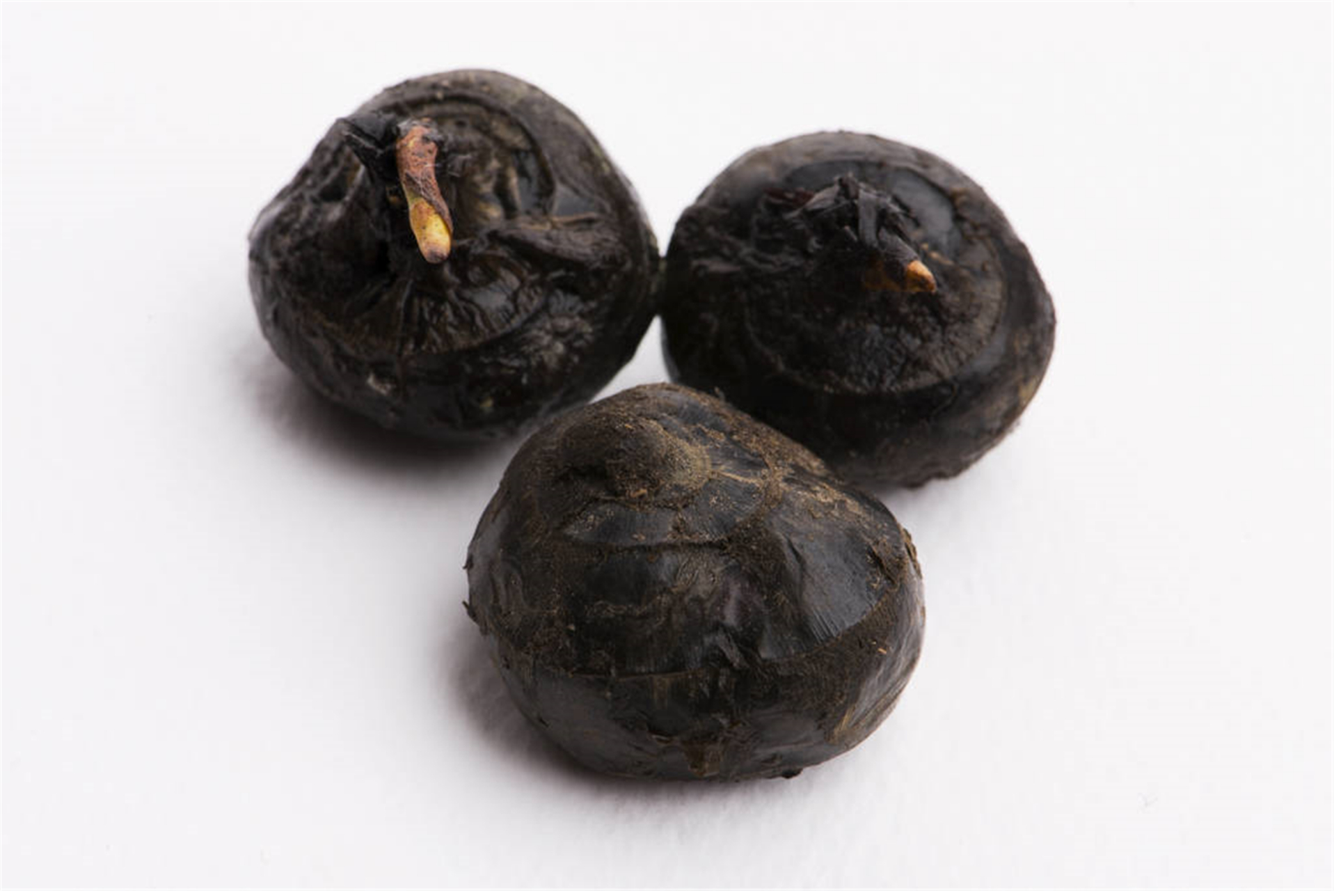 荸荠表面附着一种叫姜片虫的寄生虫,如果姜片虫进入肠道后,可能会造成