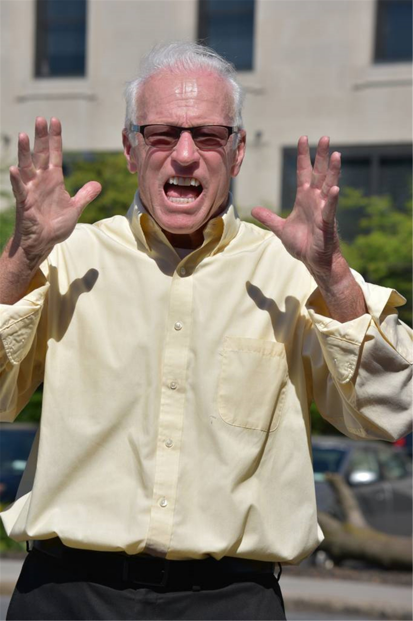 为何穷人脾气大? 范畴的讲:脾气尺寸因人有所不同的.