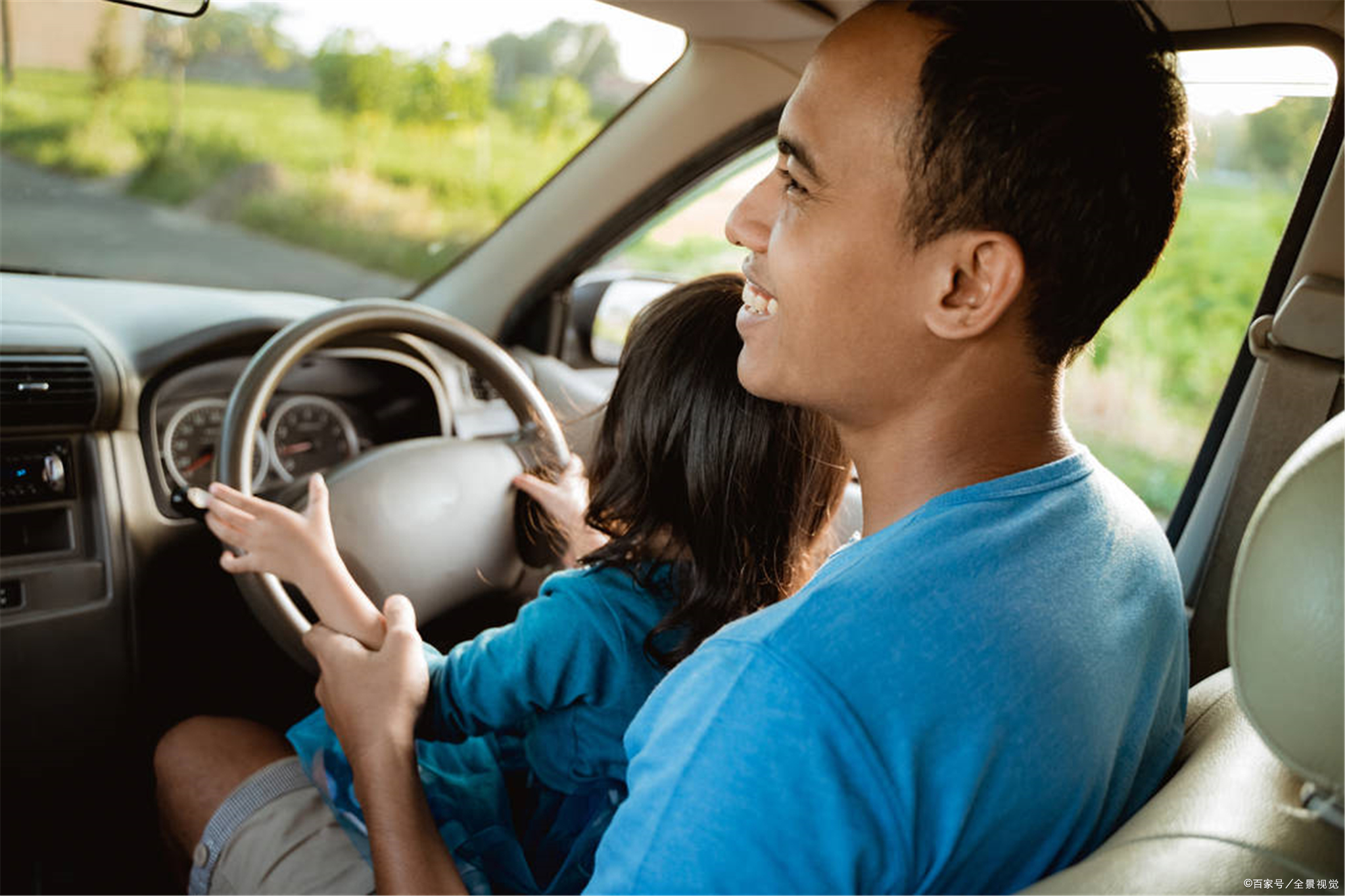 近义词辨析:stop,trudge和banner