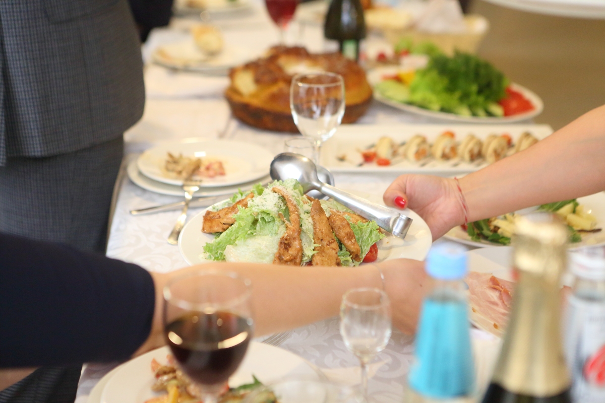 法国人在餐桌上的时间:世界第一的享受