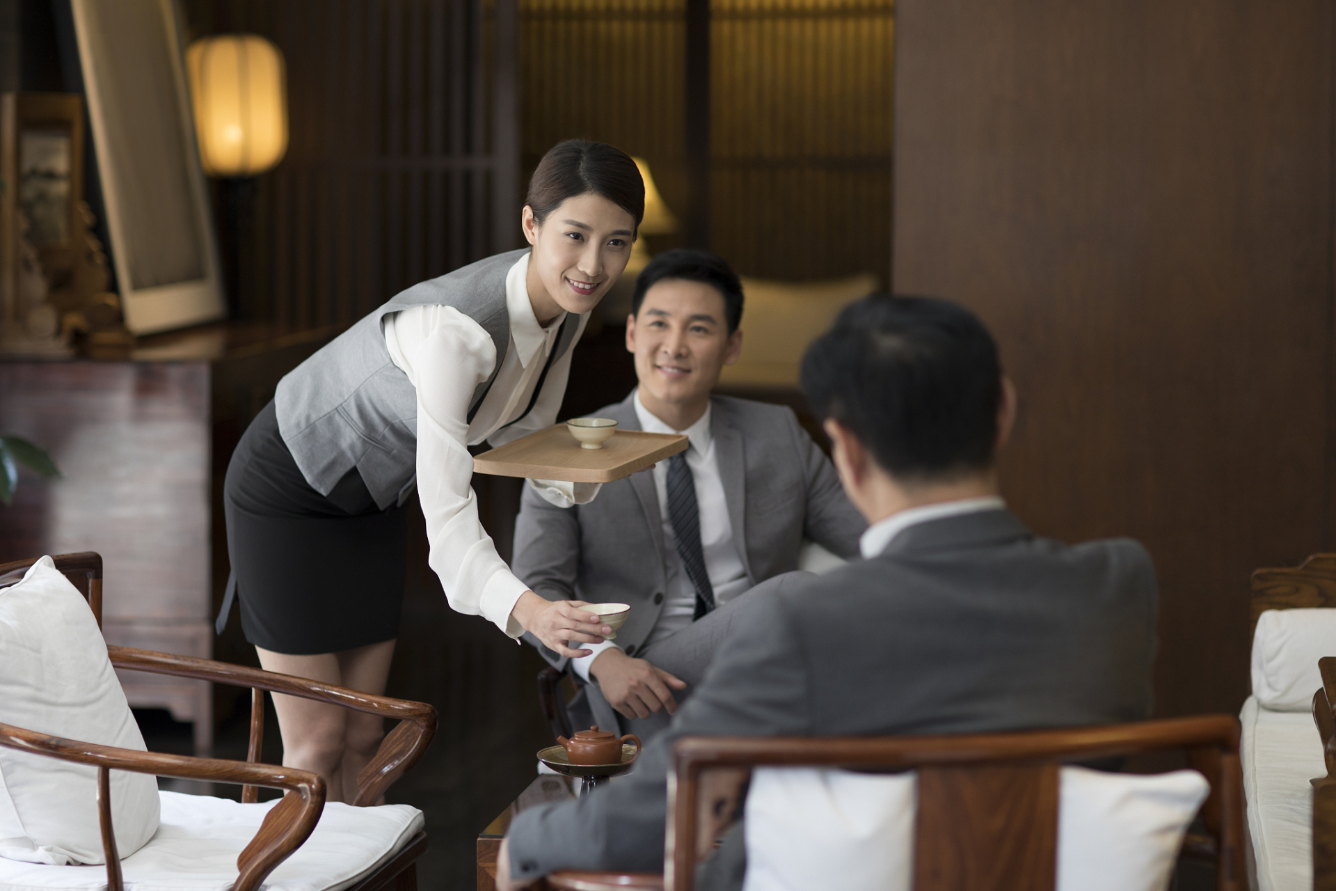 餐饮模式是提高盈利能力的重要途径,以下是一些建议:多元化菜品服务