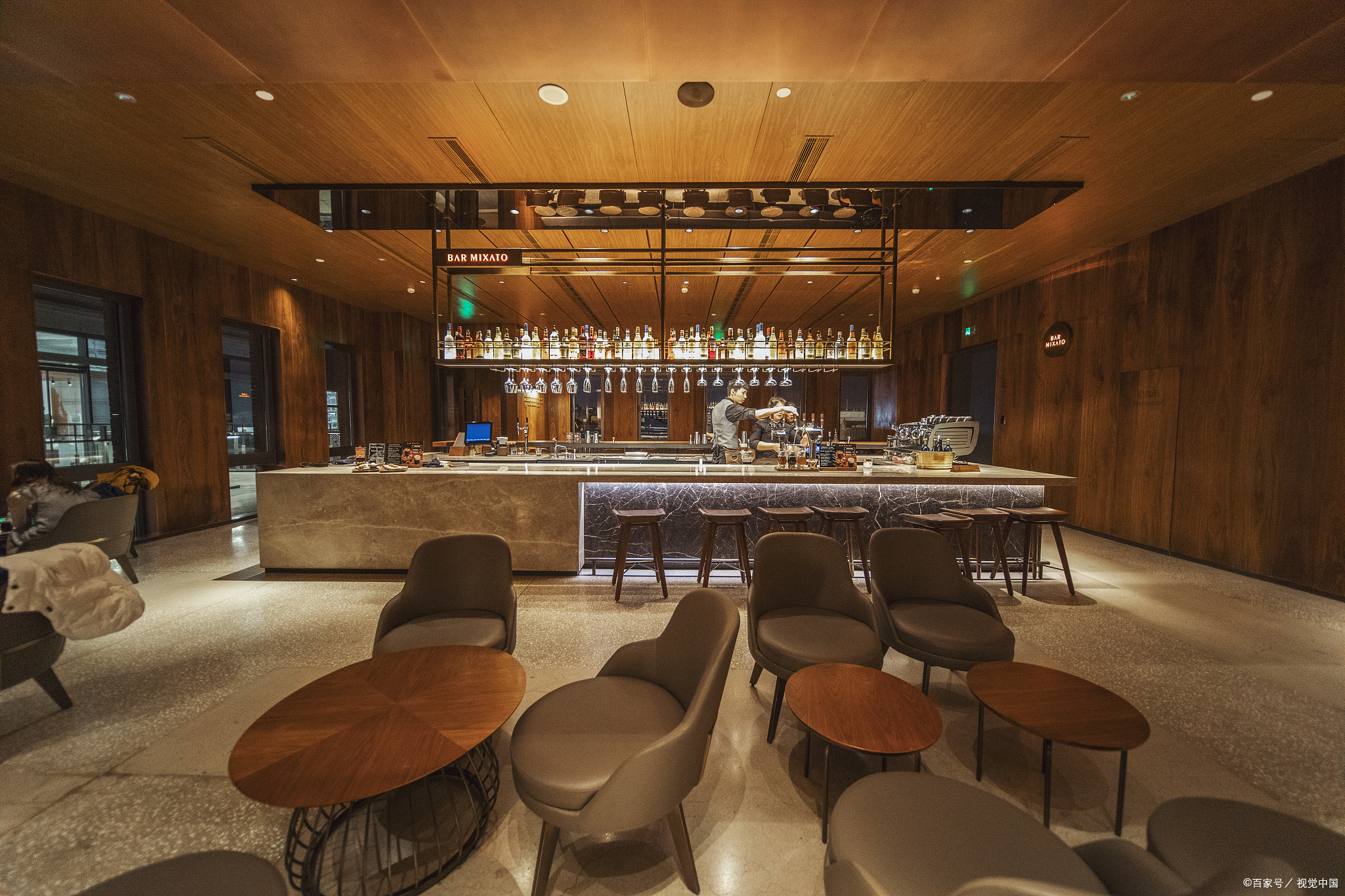 星巴克是怎么做到高价高销?