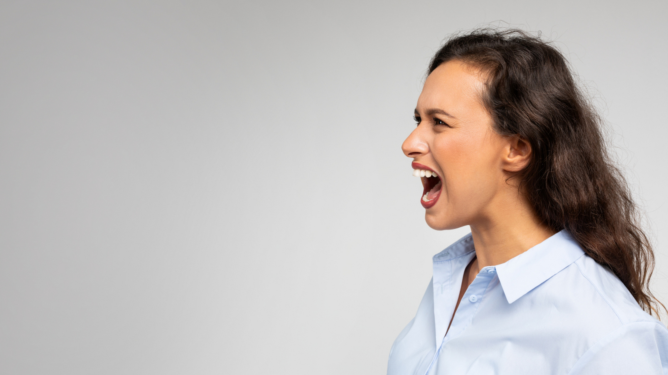 让人摆脱愤怒情绪的名言   "do not let your anger lead to hatred