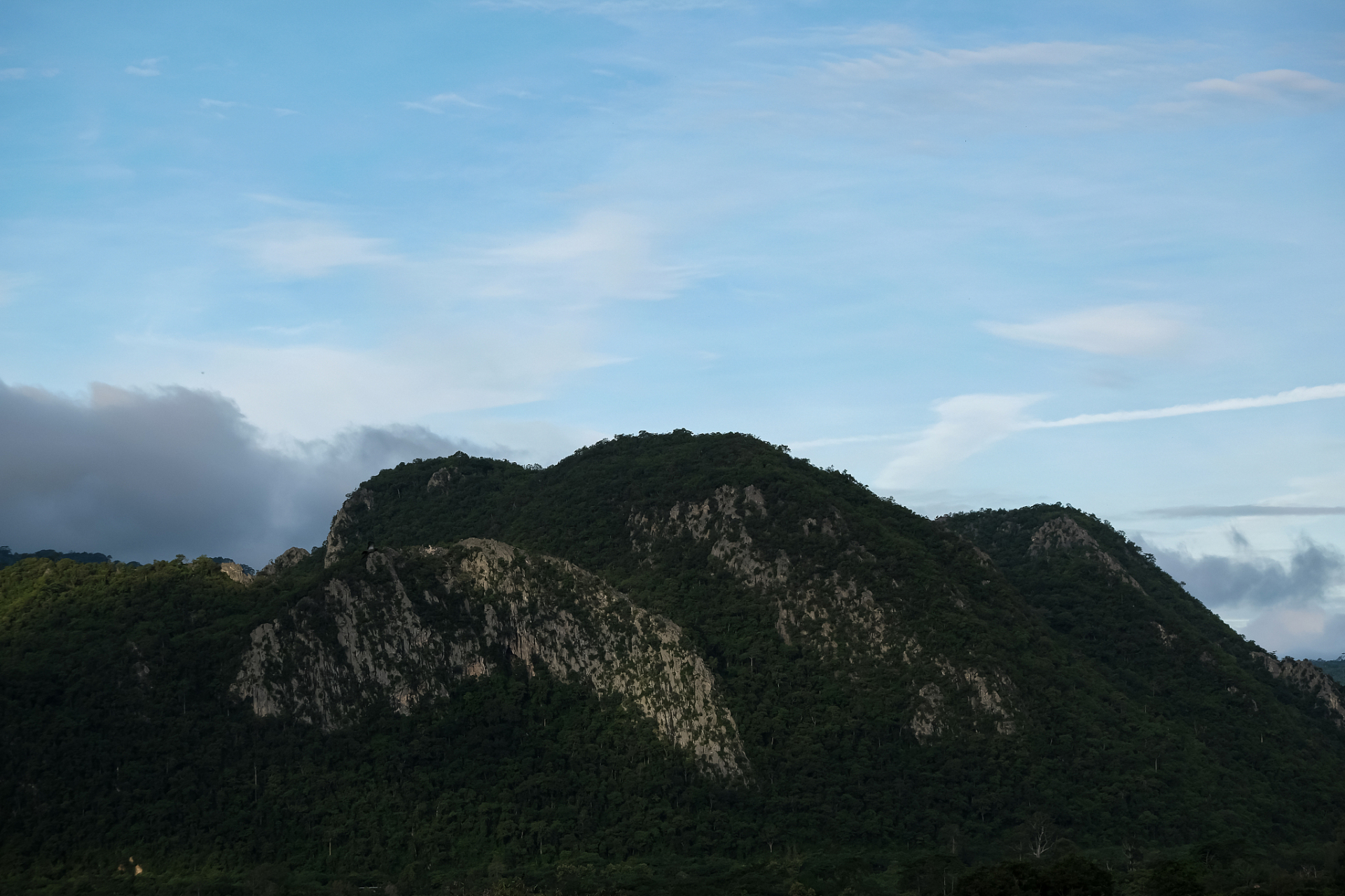 我来说两句:我没去过毛公山,但是有机会也想去看看,我听说毛公山原名