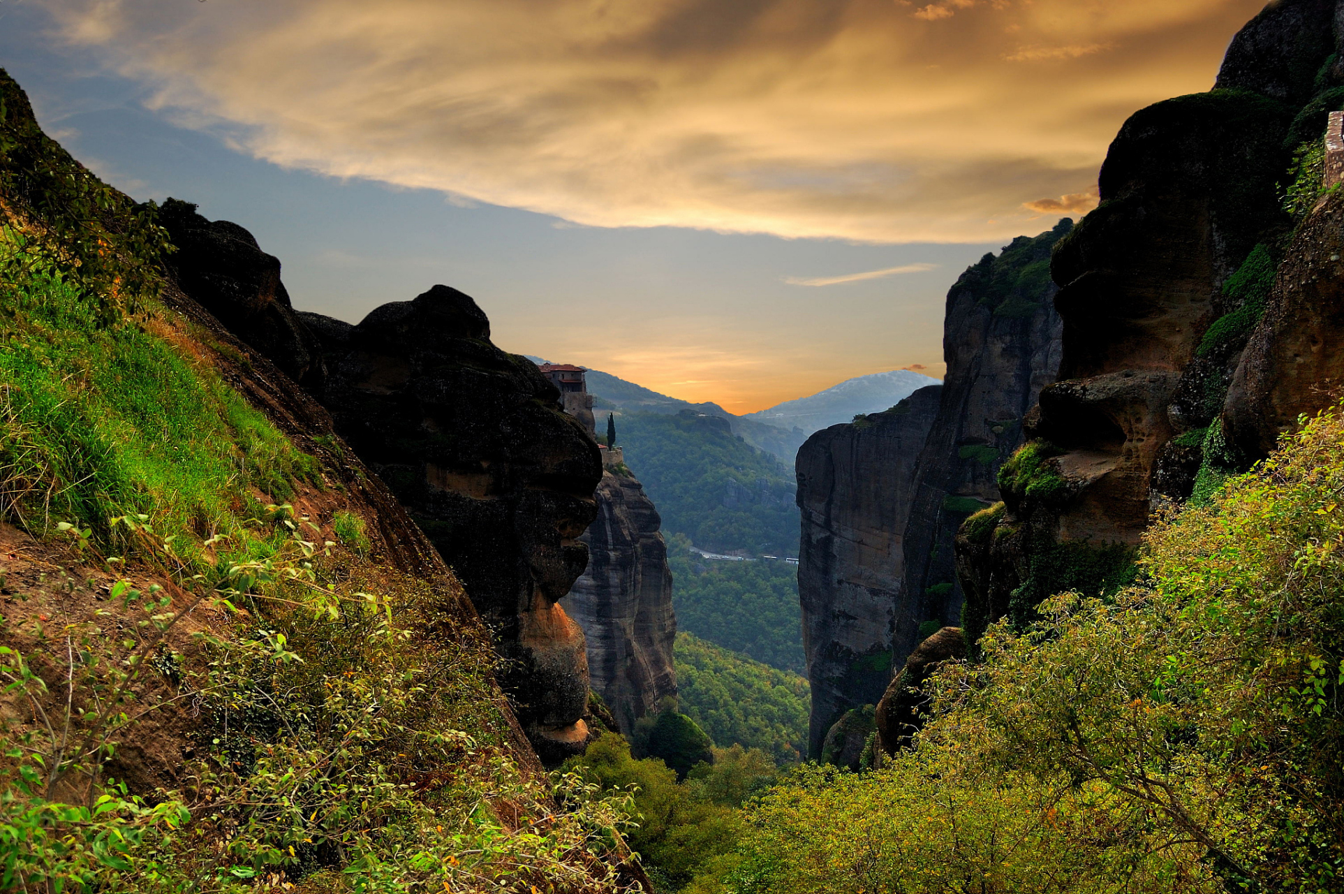 福泉旅游景点有哪些: 福泉市位于贵州省黔南布依族苗族自治州,拥有