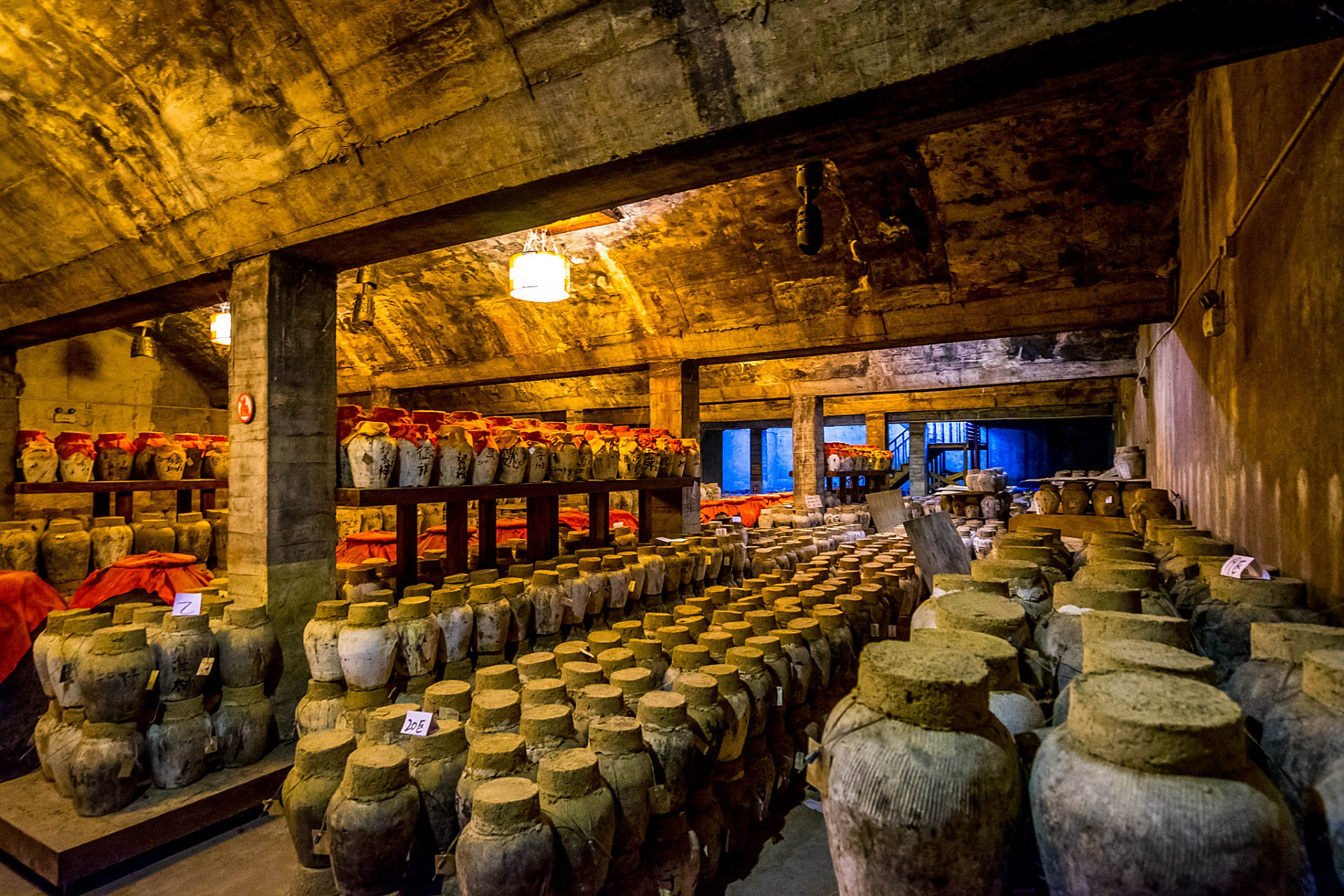 品味酱香传承,感受文化瑰宝——我与王祖烧坊的故事  在时光的长河中