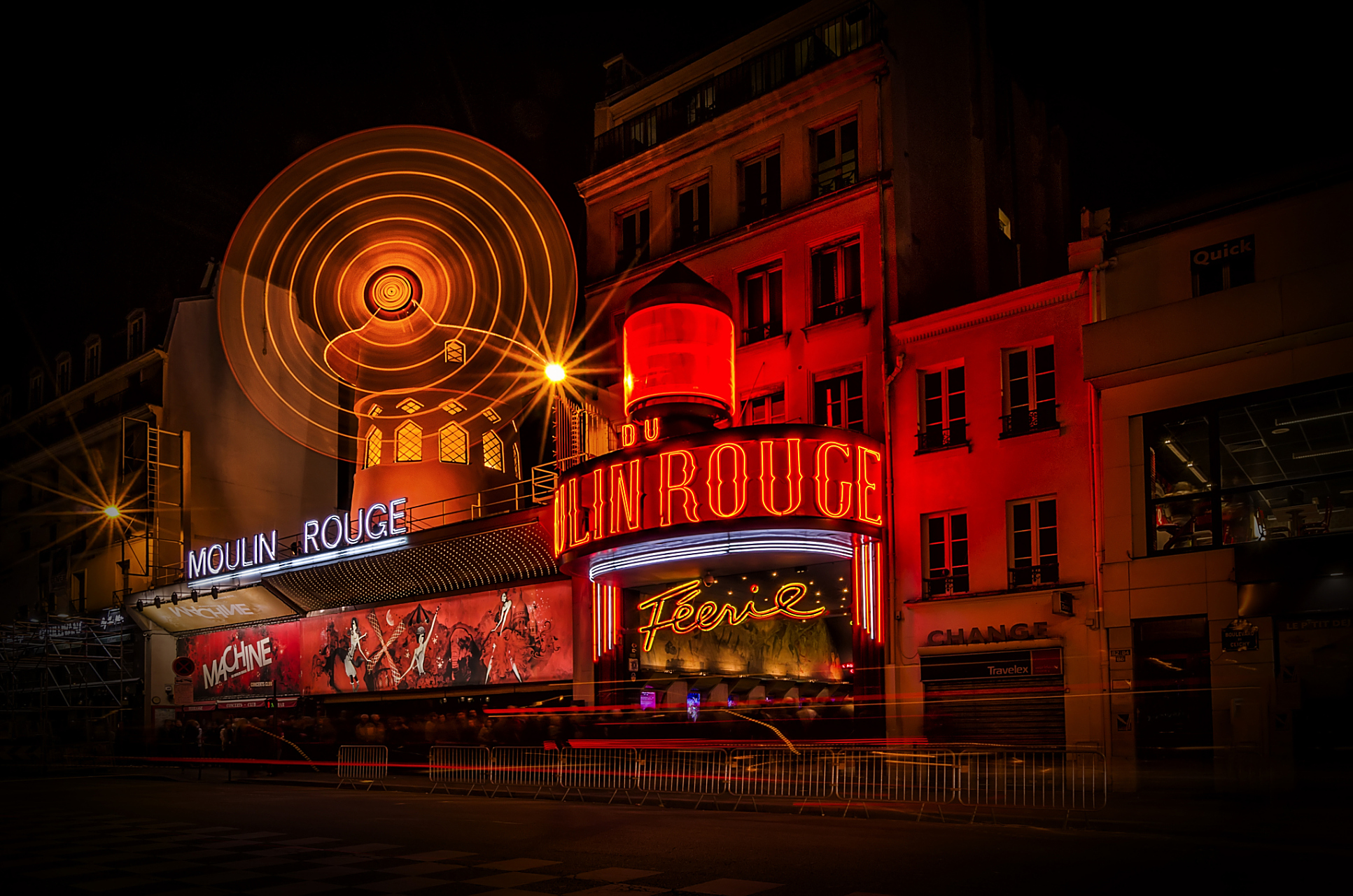 嬉行记# 上海百乐门,一个闻名遐迩的地标性建筑,其由来源自上世纪30