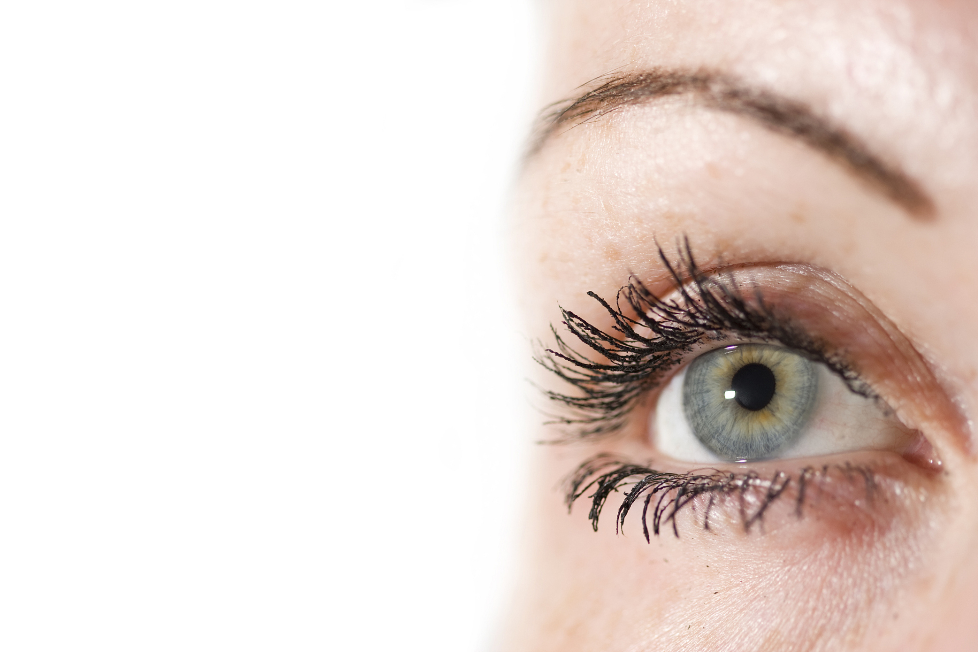 自从我开始使用ukiss睫毛打底膏,我的双眼仿佛焕发出了新的魅力