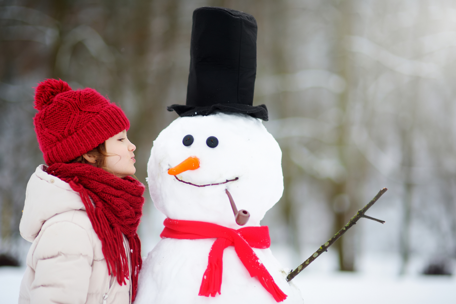 冬天的图片人物雪花图片