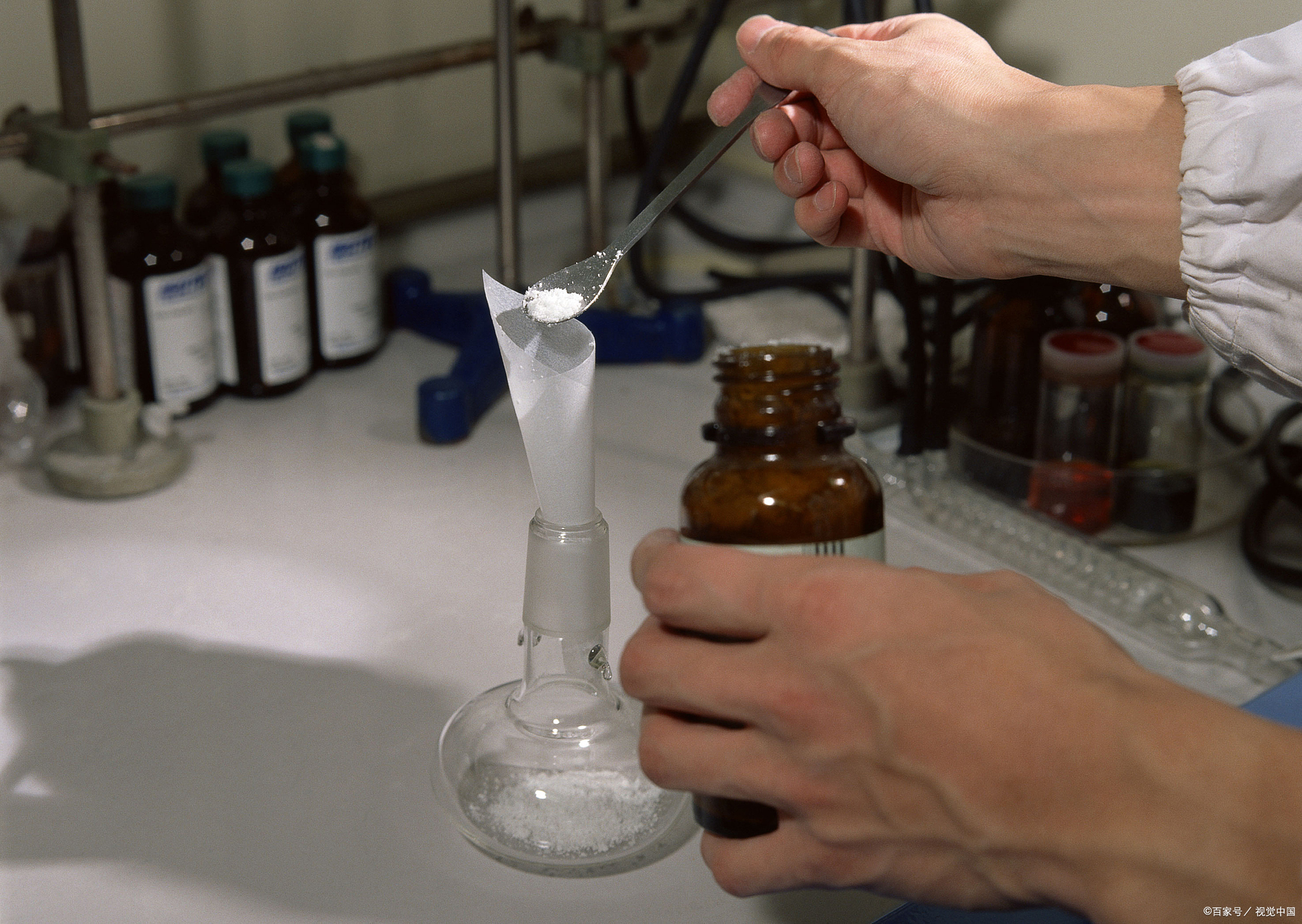 形成氢气分用钠做有机反应除水剂的图片高清视频实验氧化还原反应图片