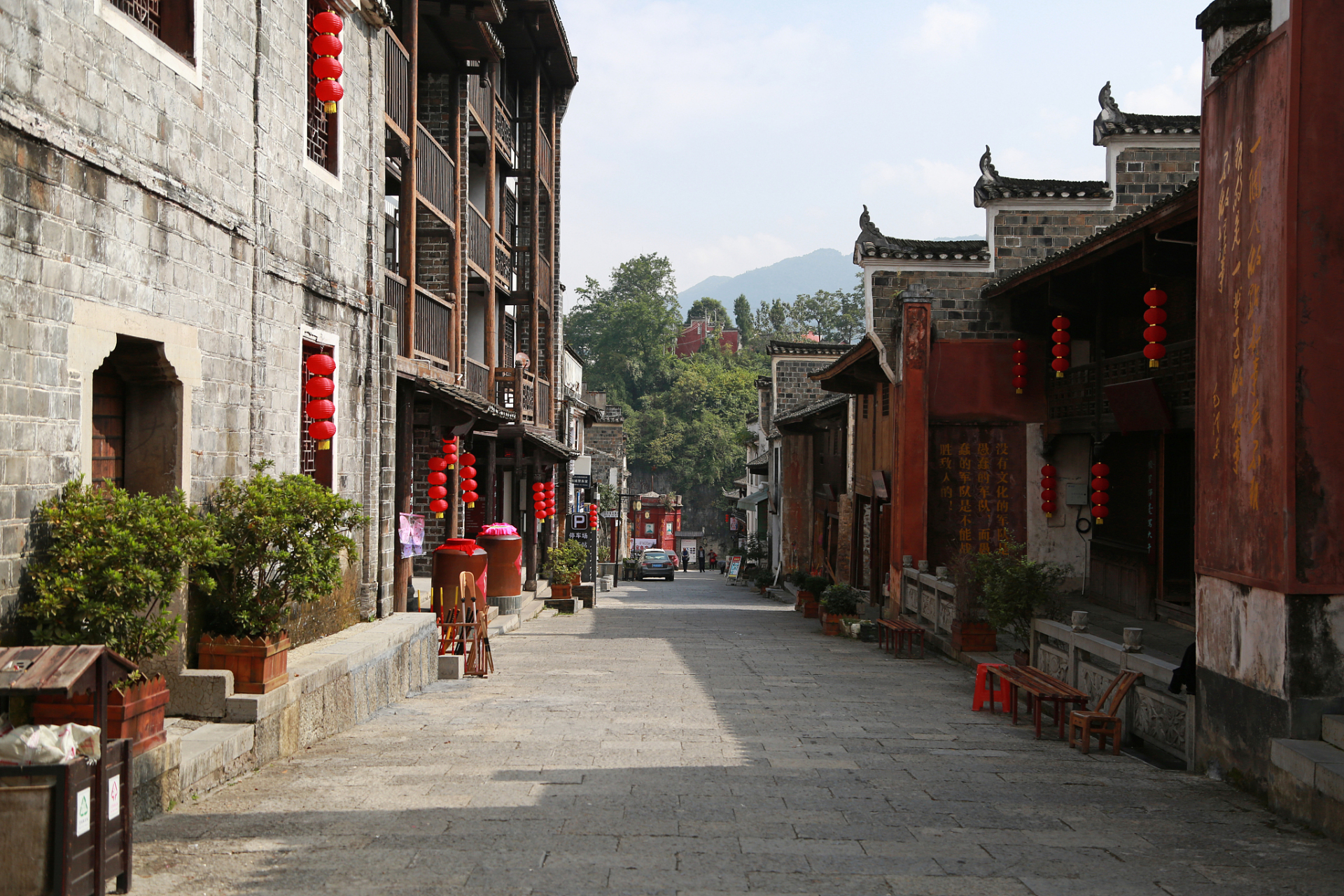 武盛古街,位于浙江桐庐县分水镇,不仅仅是一条古老的街道,更是一段