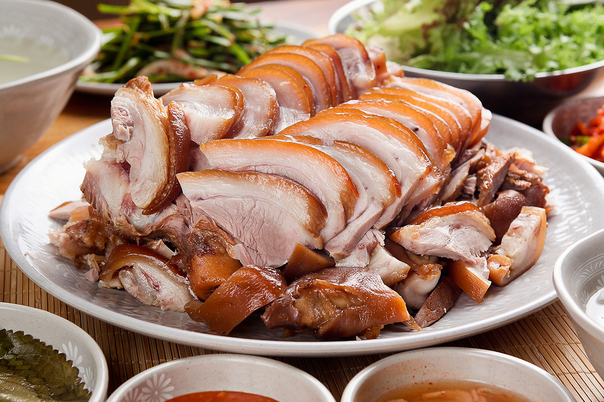 猪头肉的神仙吃法#美食 网红:释一刀 猪头肉,是一道传统的中华美食