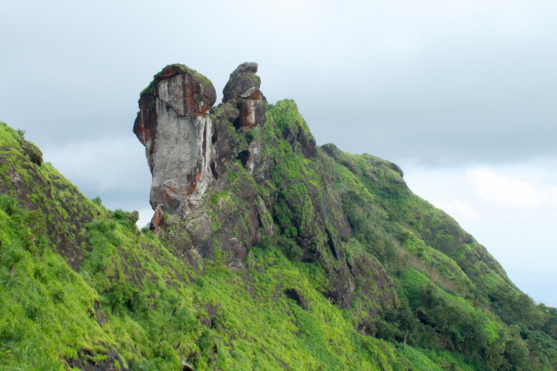 五皇山,原名"五皇岭,位于钦州市浦北县,距县城30公里,是浦北八景之一