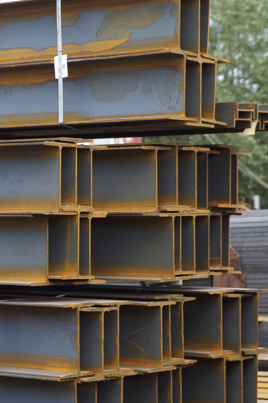 定做冷弯型镀锌槽钢q355b是一种高性能钢材,具有优良机械性能和耐腐蚀