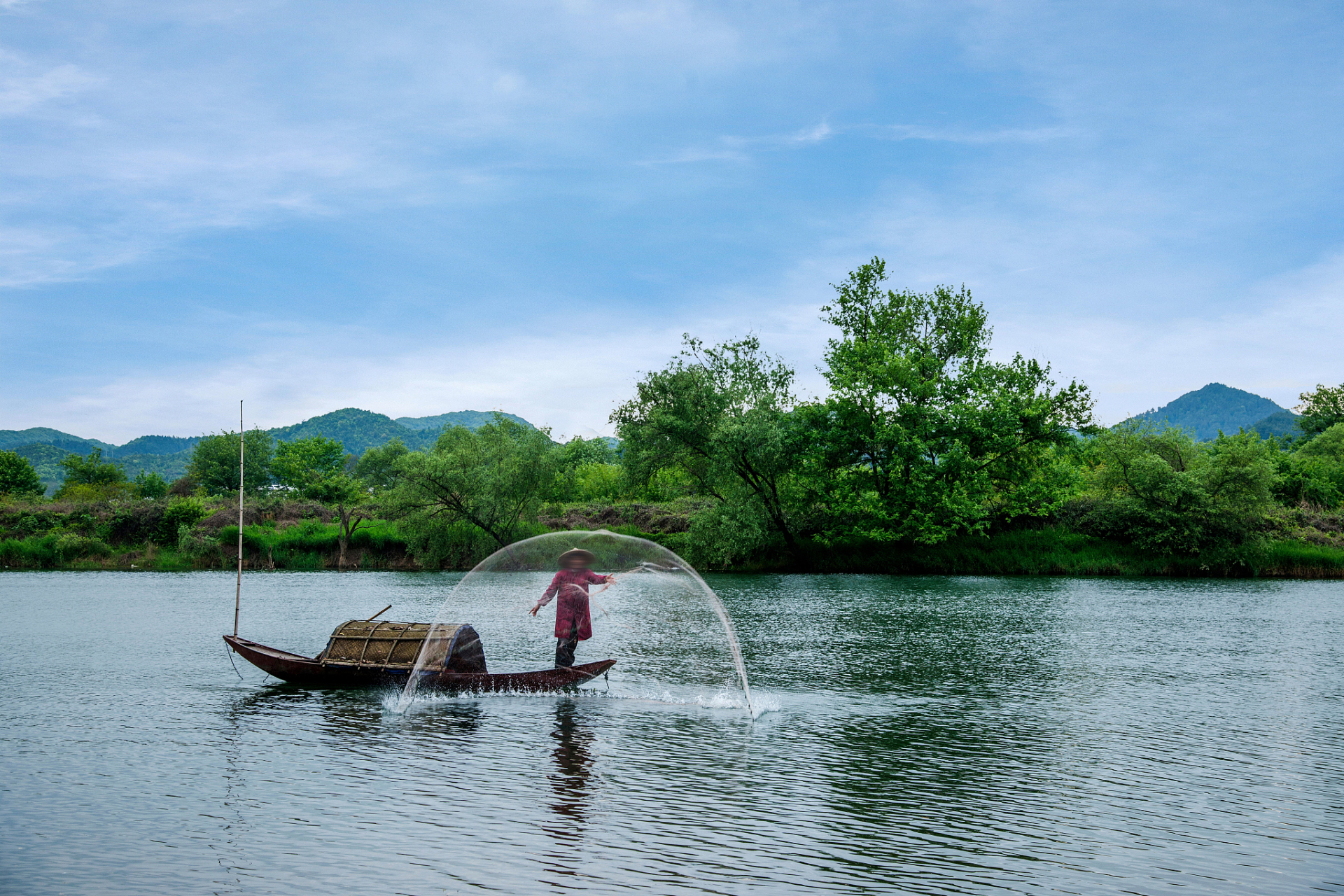 金秋图文动态创作节# 一水护田将绿绕,两山排筏送青来——自然与生活