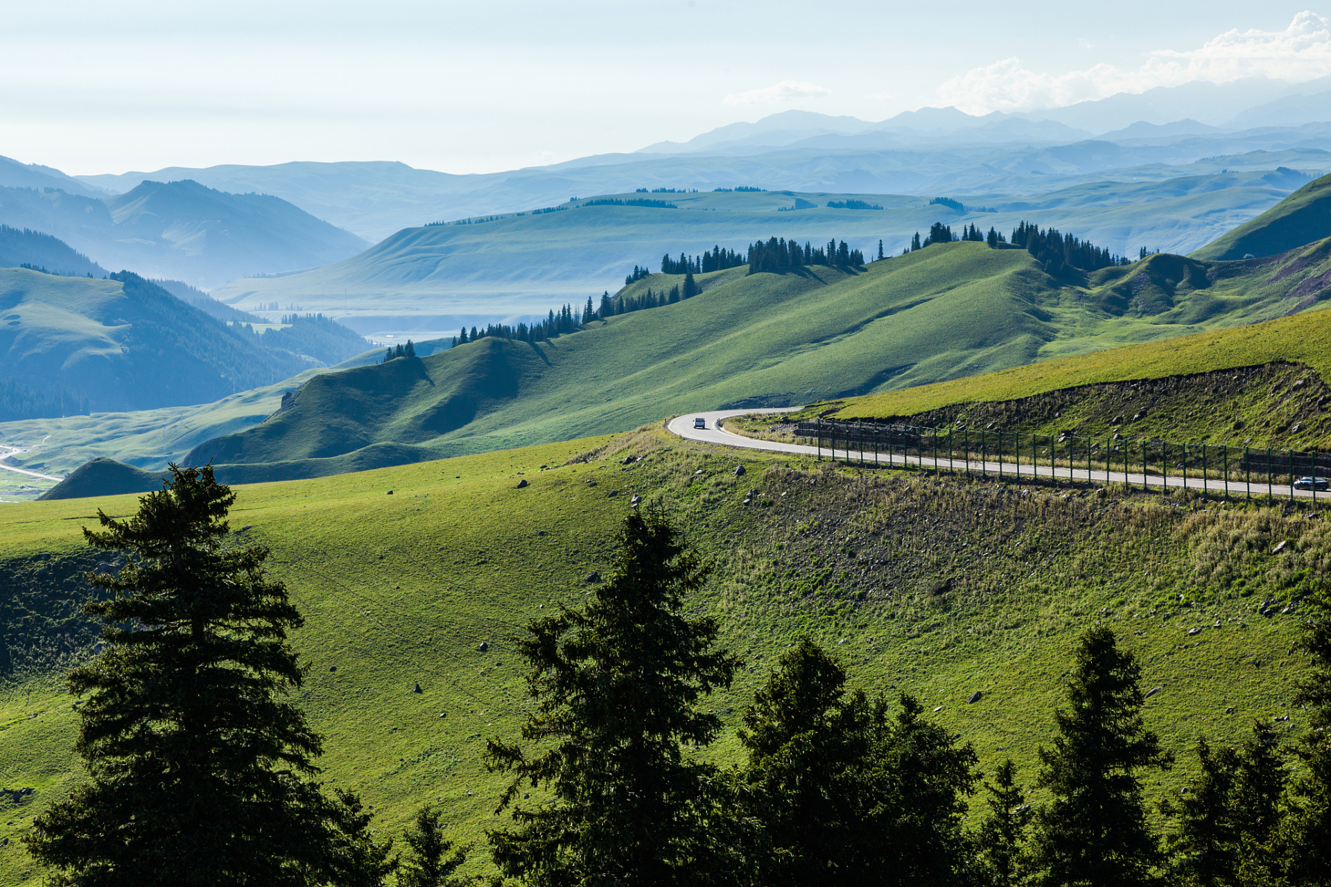 奇遇那拉提#那拉提山,位于新疆维吾尔自治区和田地区,海拔3056米适 