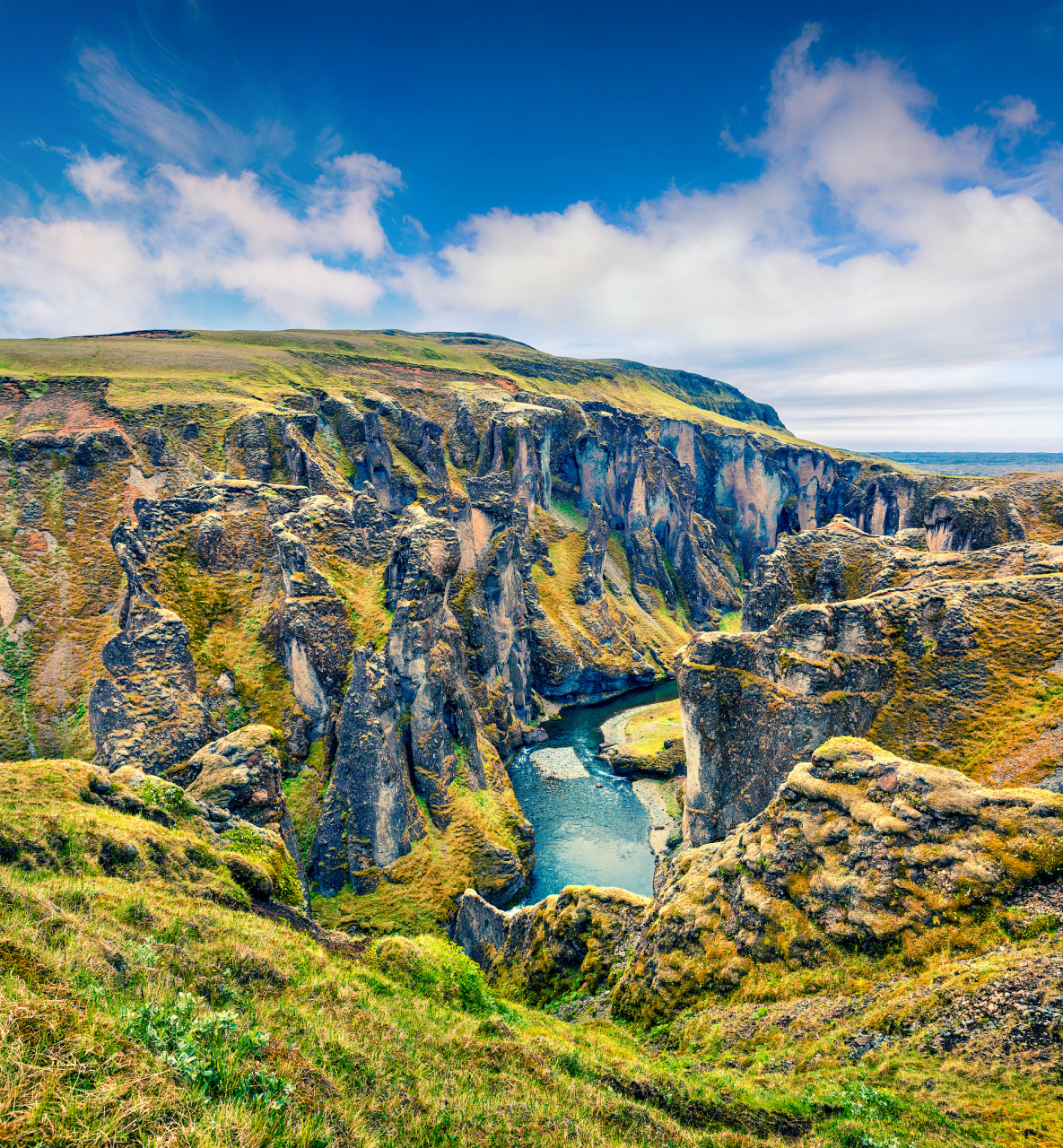 科尔卡大峡谷是一个横穿安第斯山的峡谷,大概距离阿雷
