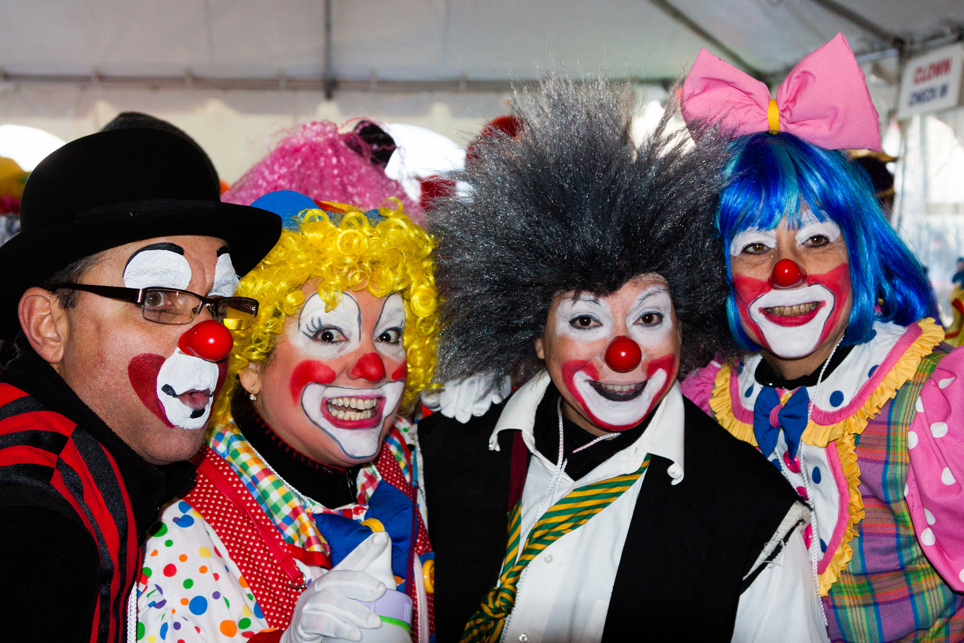 小丑引流生日小丑百日宴满月宴生日派对商场小丑巡游景区小丑川剧变脸