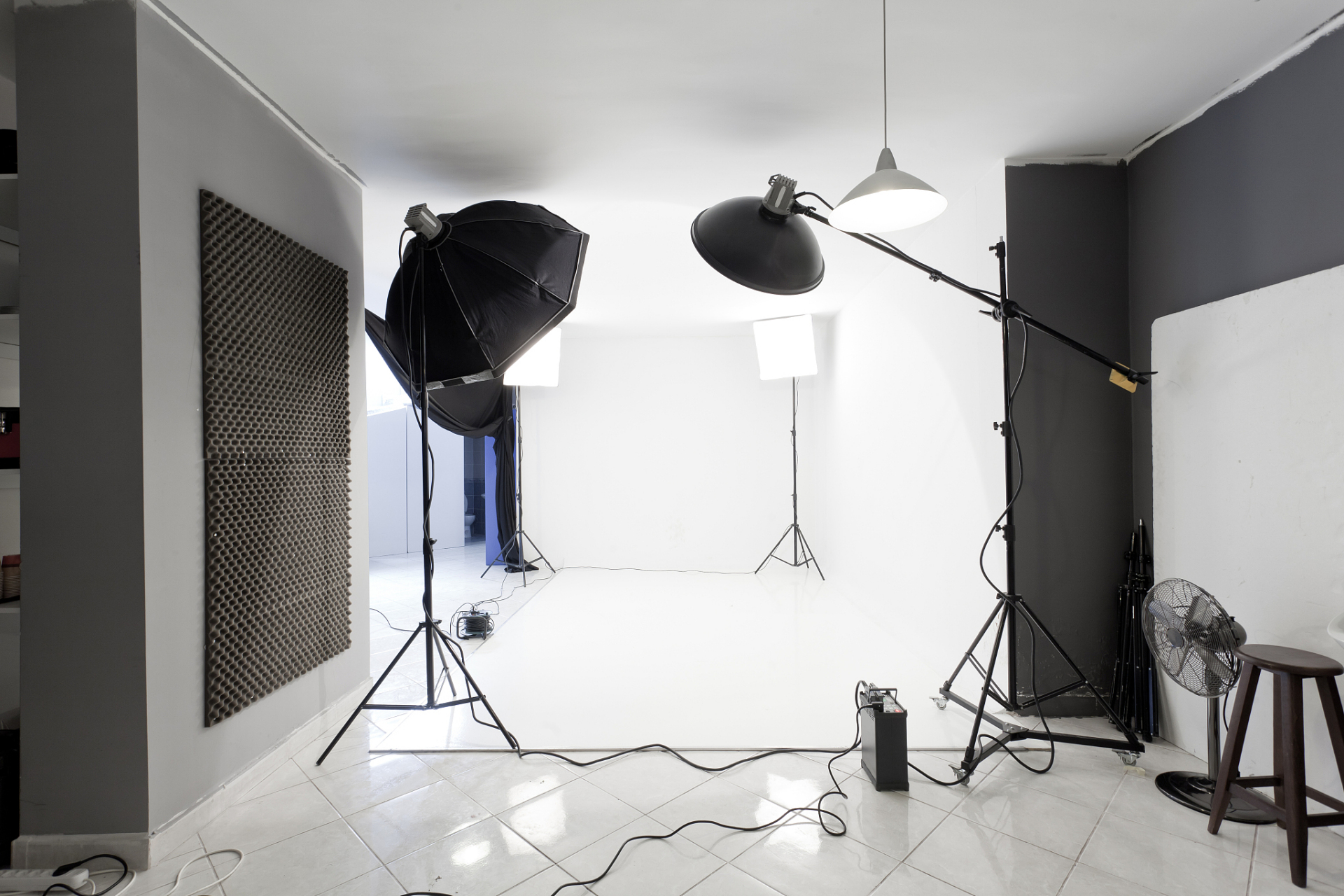 聊聊单灯和多灯的布光技巧,让你轻松成为摄影棚里的光线魔术师!