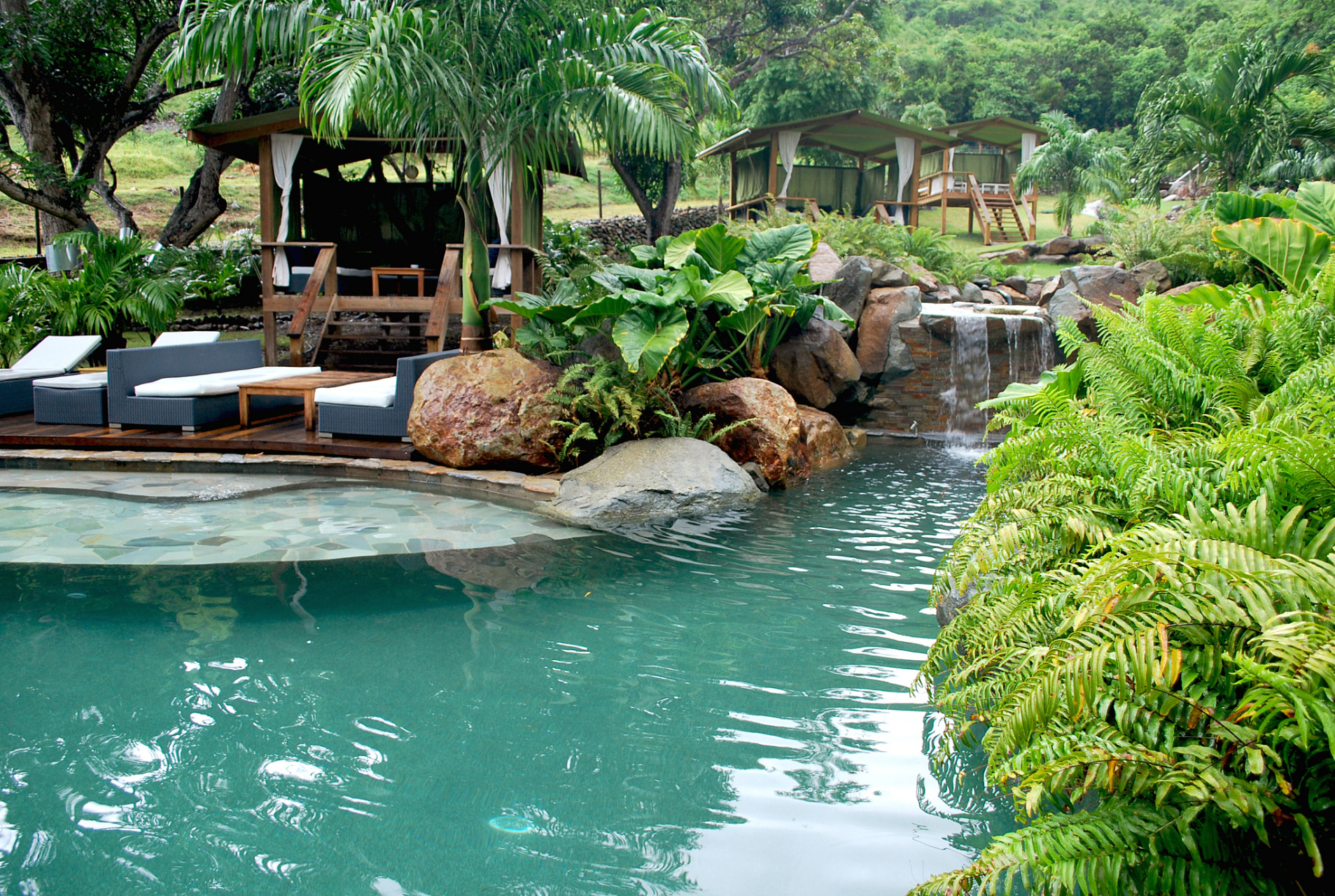 据传,半岭温泉源远流长,可追溯至古代的大禹时期.