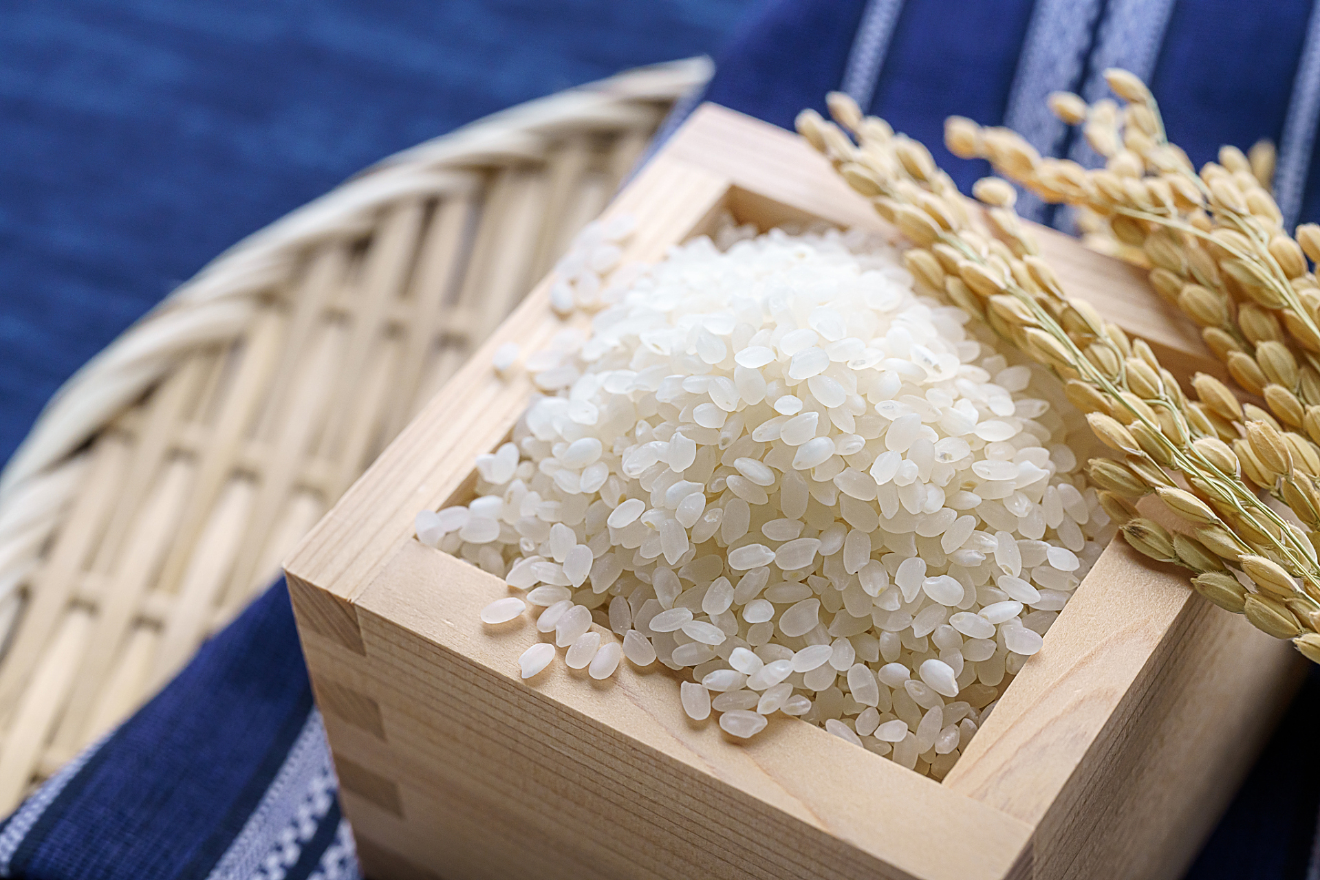 京山桥米因产于湖北省京山市孙桥镇而得名,具有四百余年的历史,是湖北