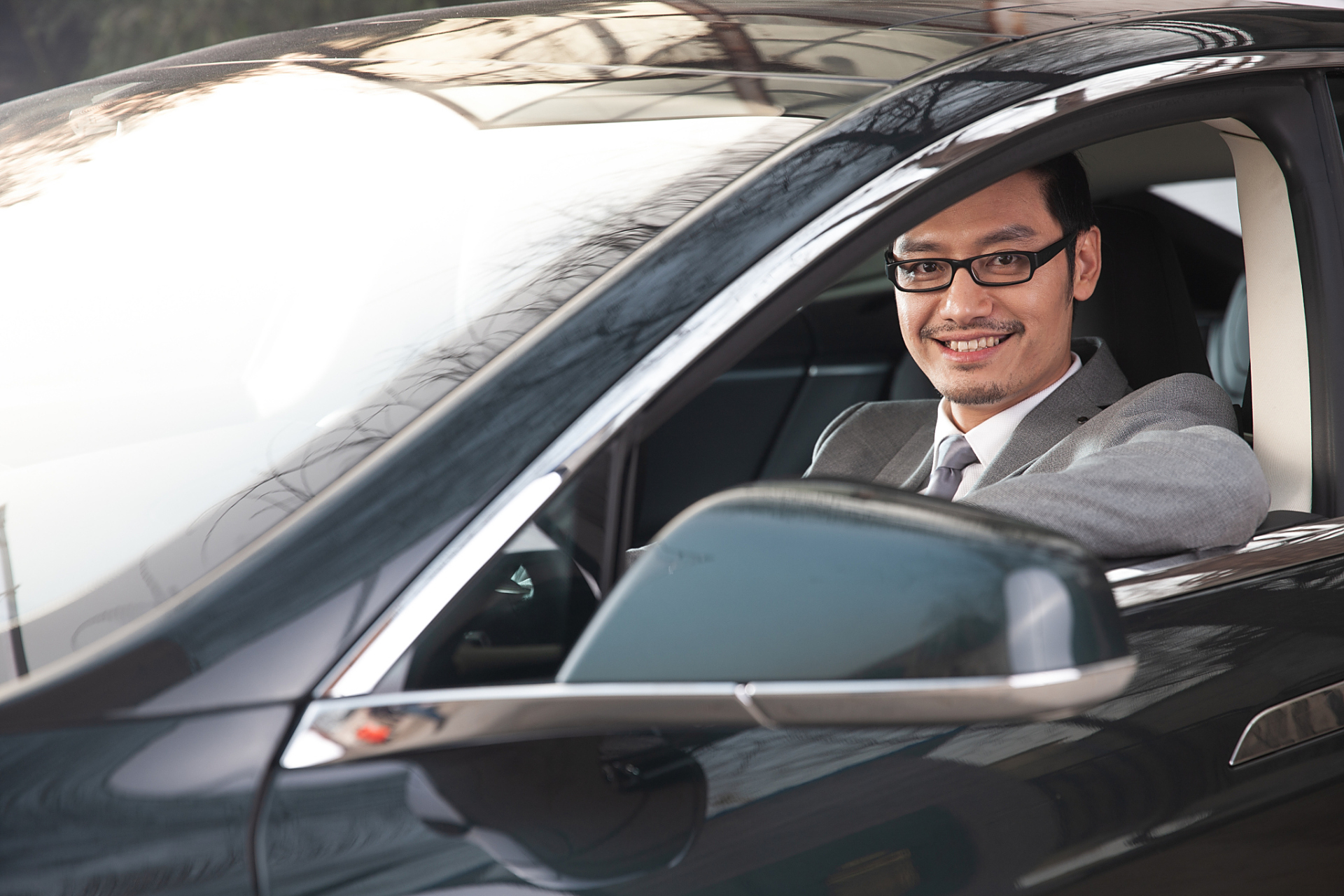 昨天,我辞去了陪伴我 11 年的私人司机.