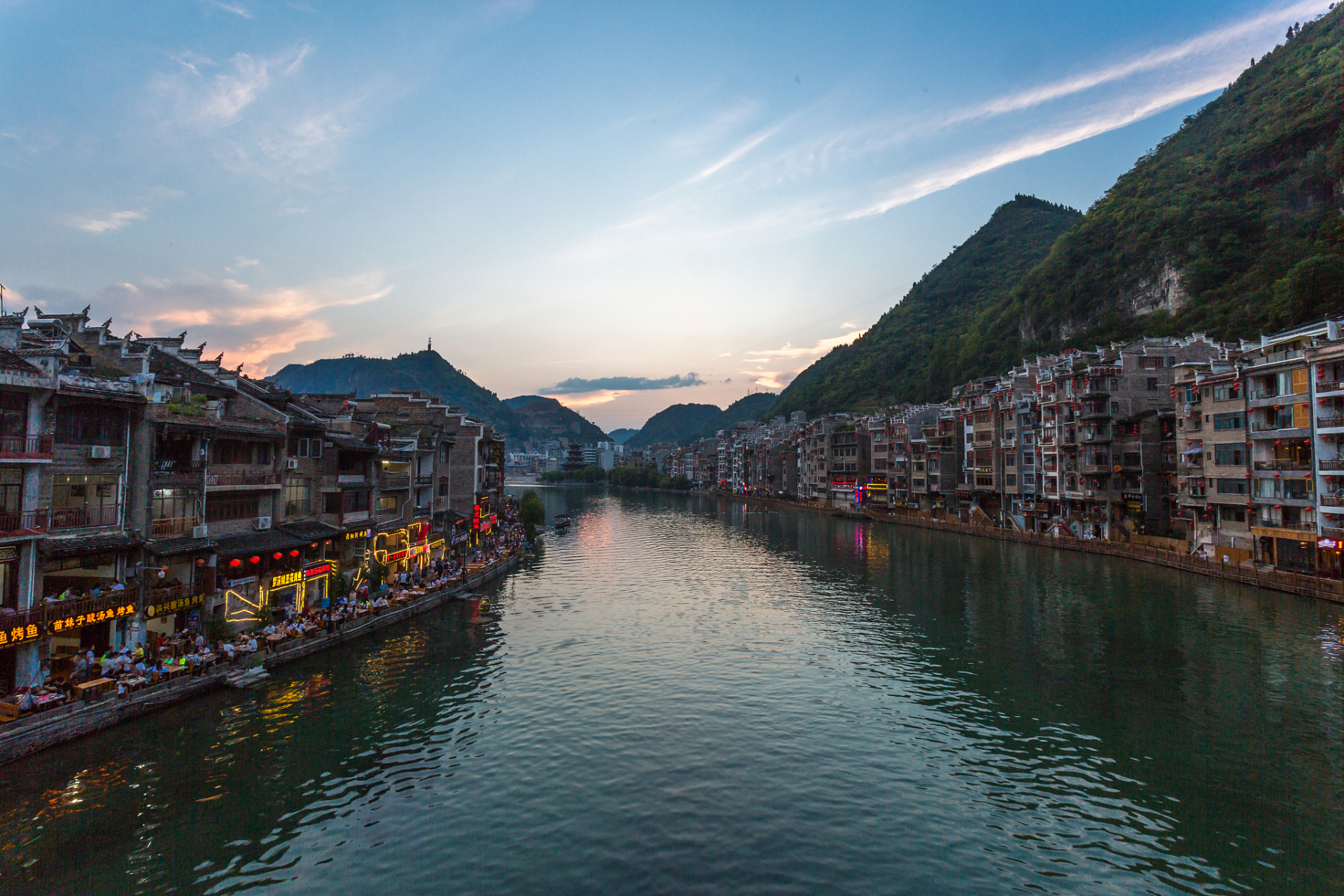 贵州的镇远古镇,是中国古代文化的活化石.