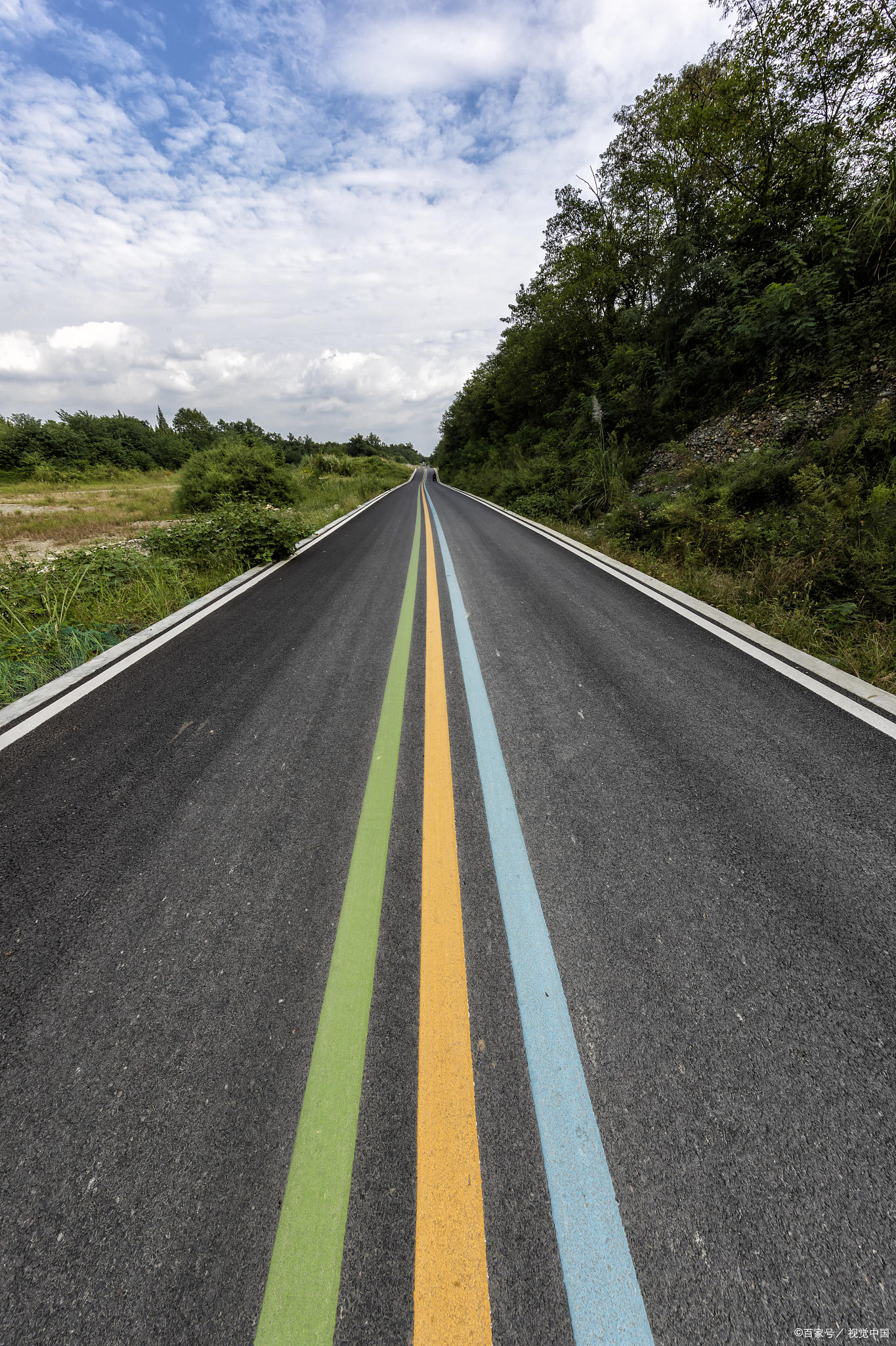 在追求成功的道路上,爱迪生这句名言如同一盏明灯,照亮着我们前行的