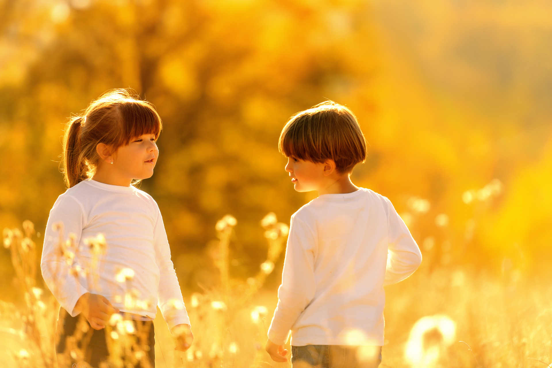 想要让孩子阳光,优秀,懂事,家长必须要懂的5个沟通方法~  在现代社会