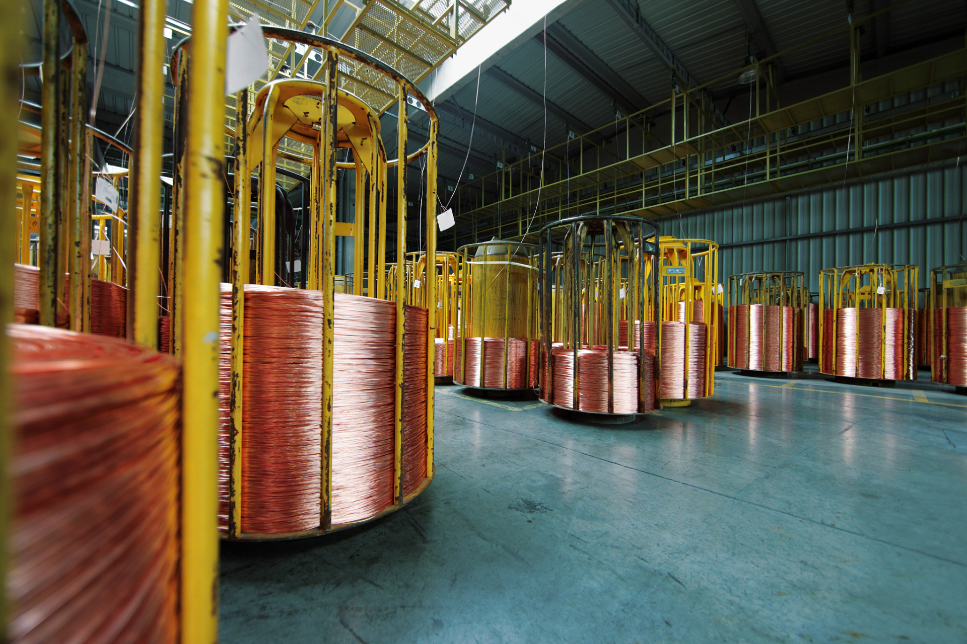 铅黄铜(铜锌铅合金)是一种特殊类型的合金,主要由铜,锌和铅三种元素