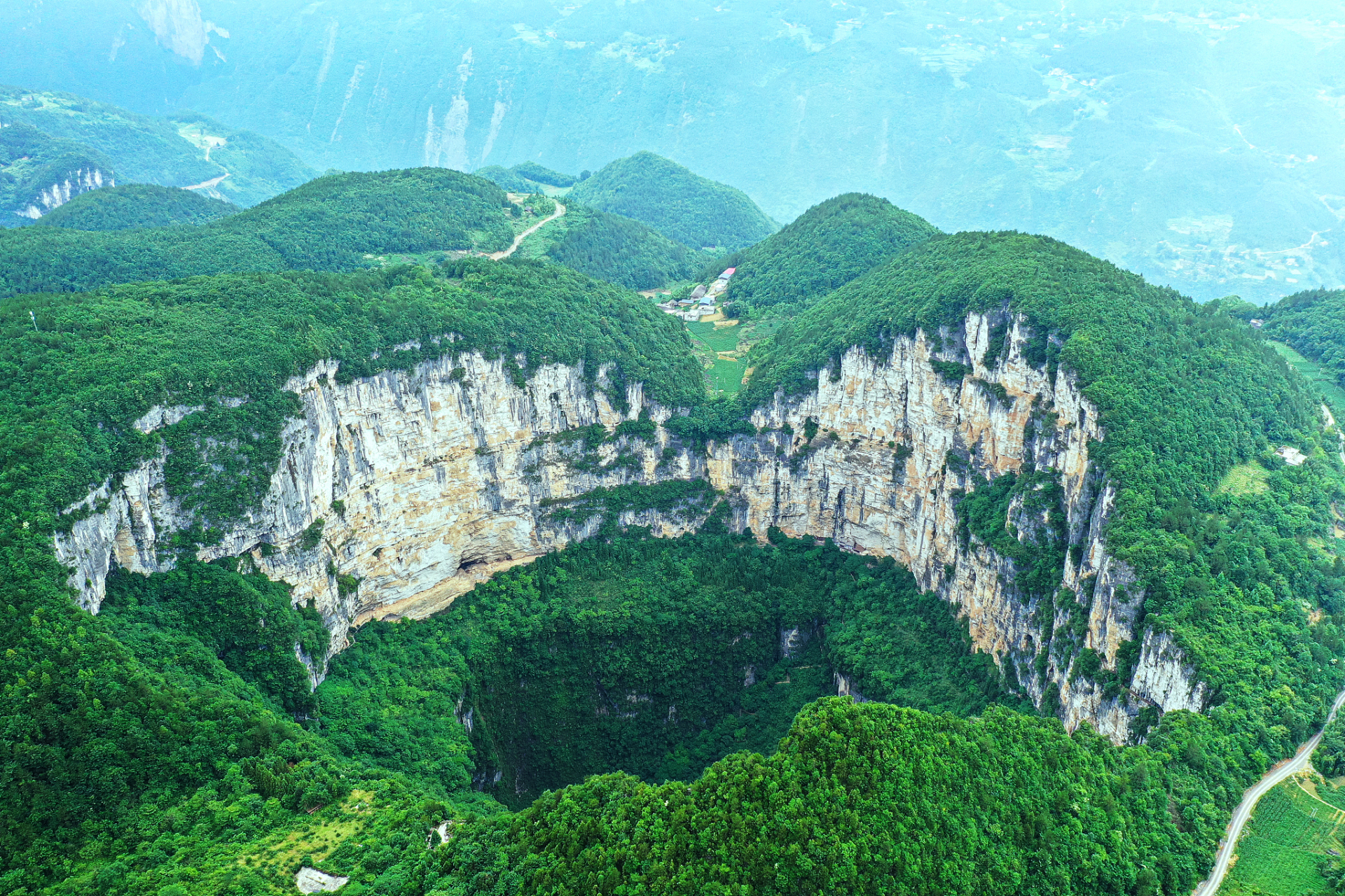 重庆有名的山景区图片