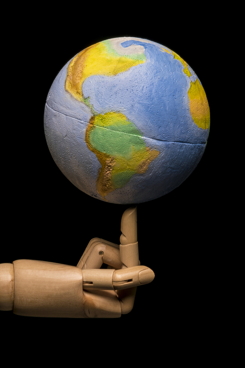 这个世界刚过去的几十年,是我们人类历史上经济状况最富有的时期