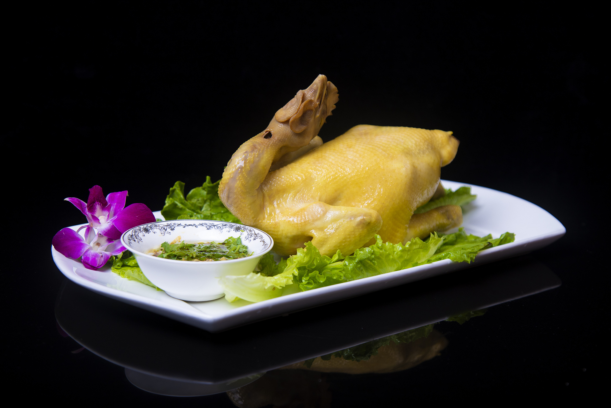 来上海市必尝,白斩鸡为何是沪上本帮翘楚?