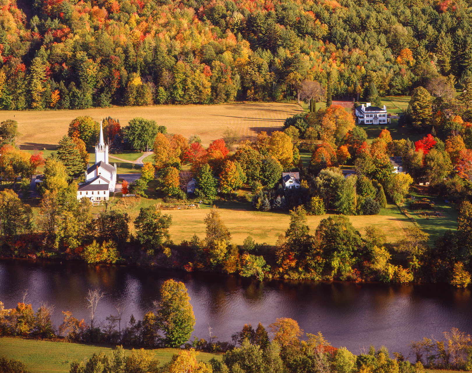 瑞士的田园风光,就像童话里的秋天一样美妙.[亲吻] #瑞士# #瑞士旅游