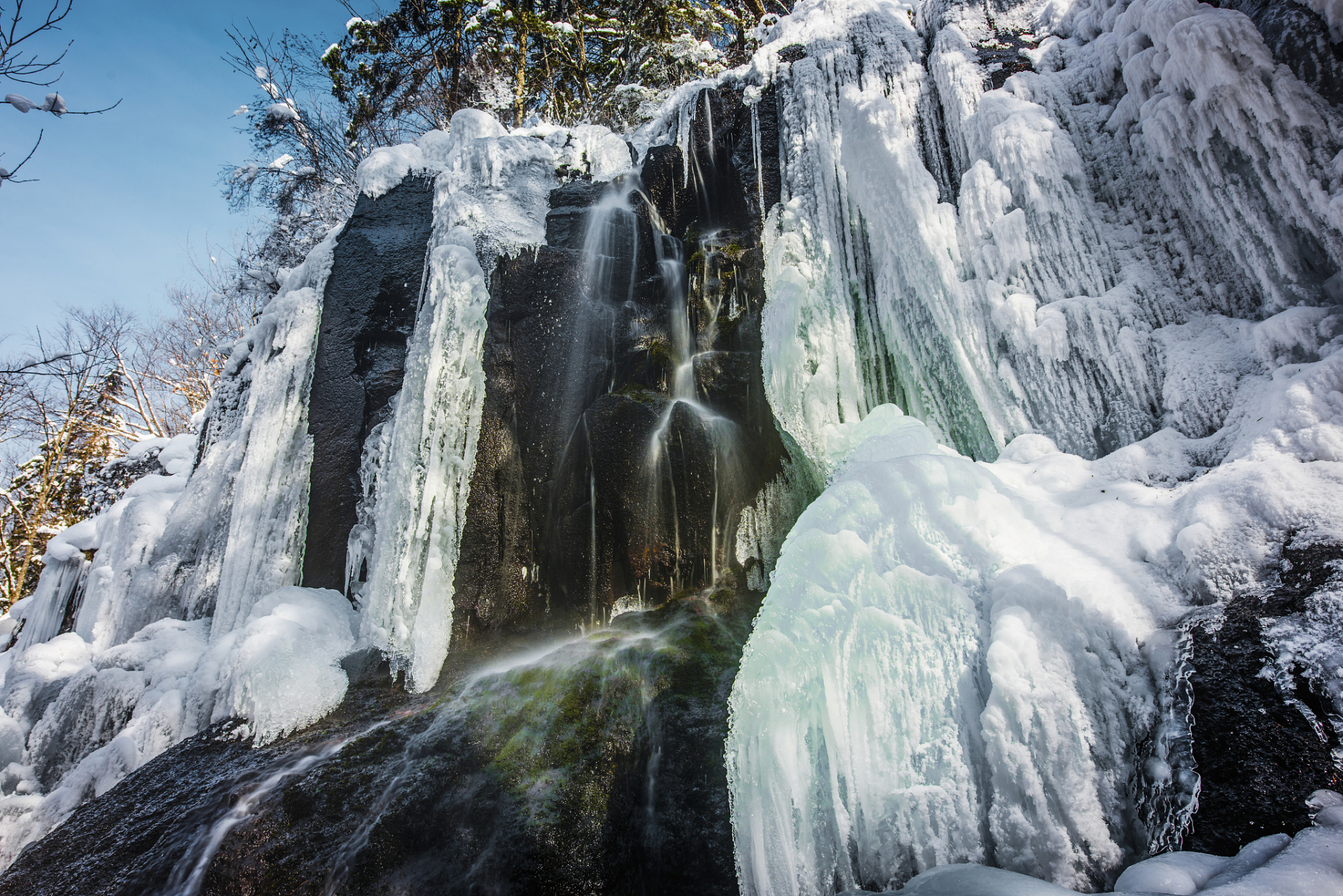 那些冬天才有的美景#  那些冬天才有的美景之一:冬季的黄果树瀑布,是