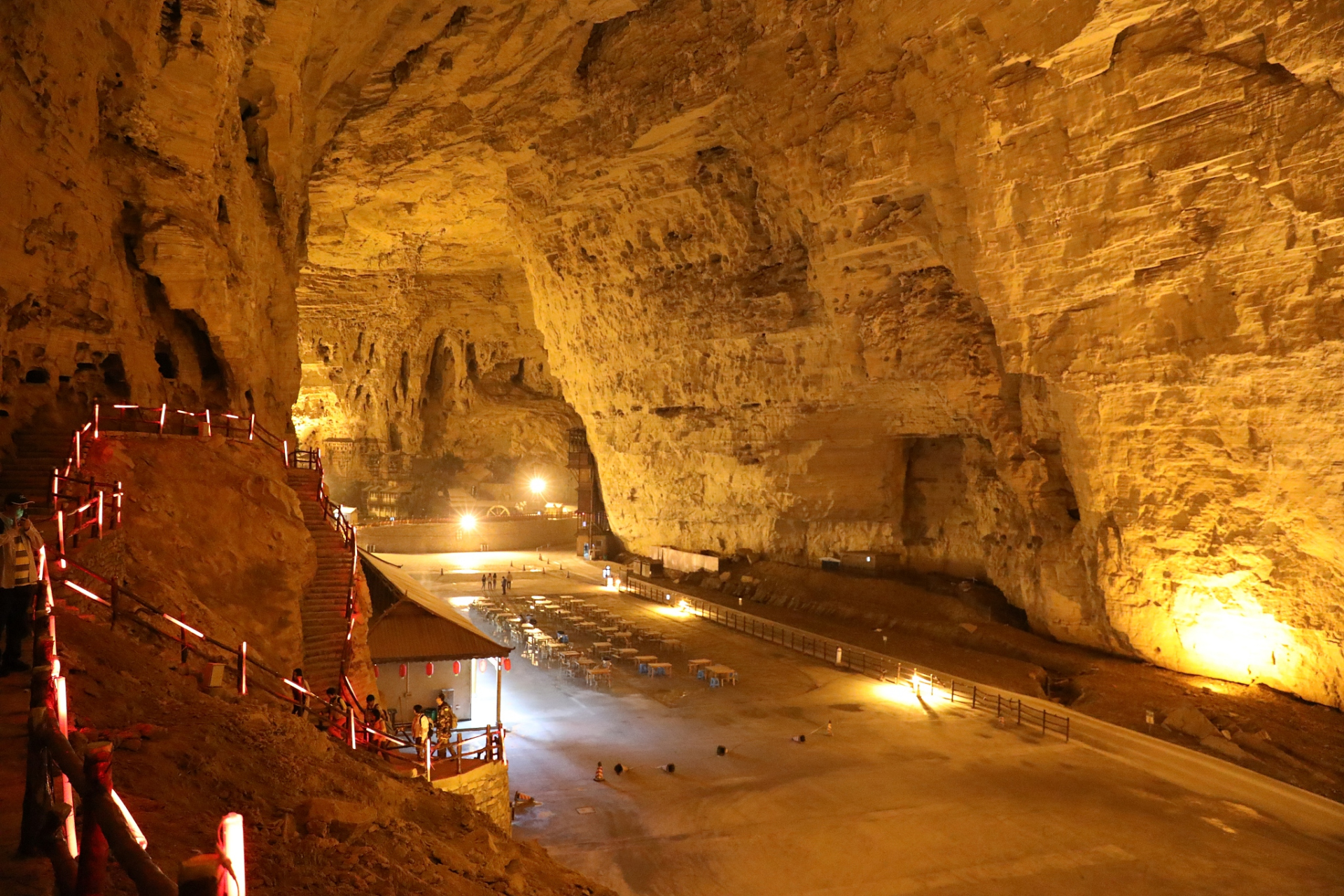 山西的禹王洞,外景宏伟壮观.