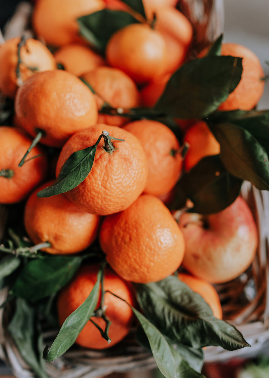 在三峡库区,有一种被誉为"古红桔"的珍稀水果,它就是万州古红桔,也被