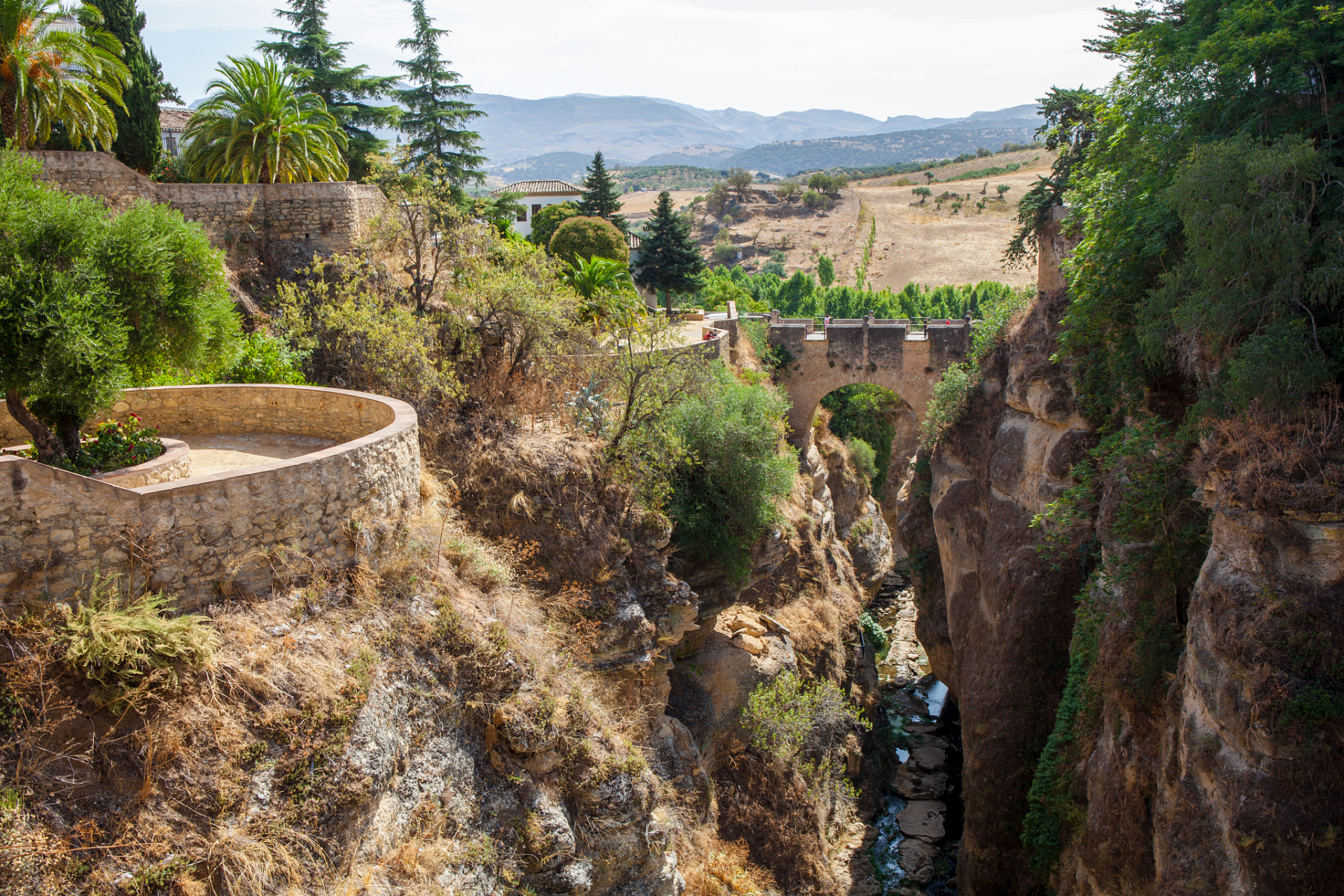 周末去哪儿玩# 铜川景区薛家寨革命旧址,深藏于陕西耀县照金镇的桥山
