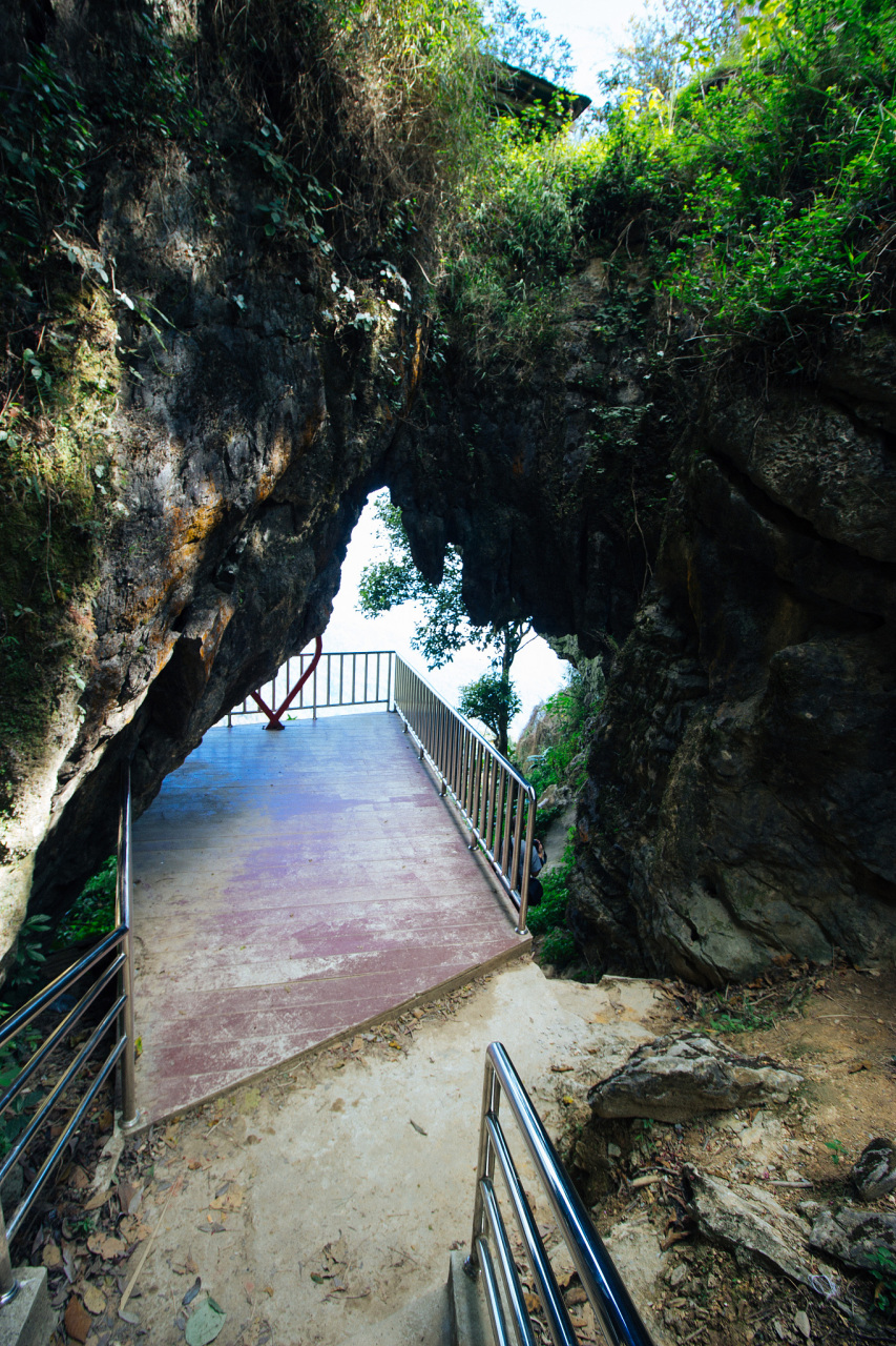 张公洞风景区地处于江苏省无锡市,以道教胜地而闻名于世.