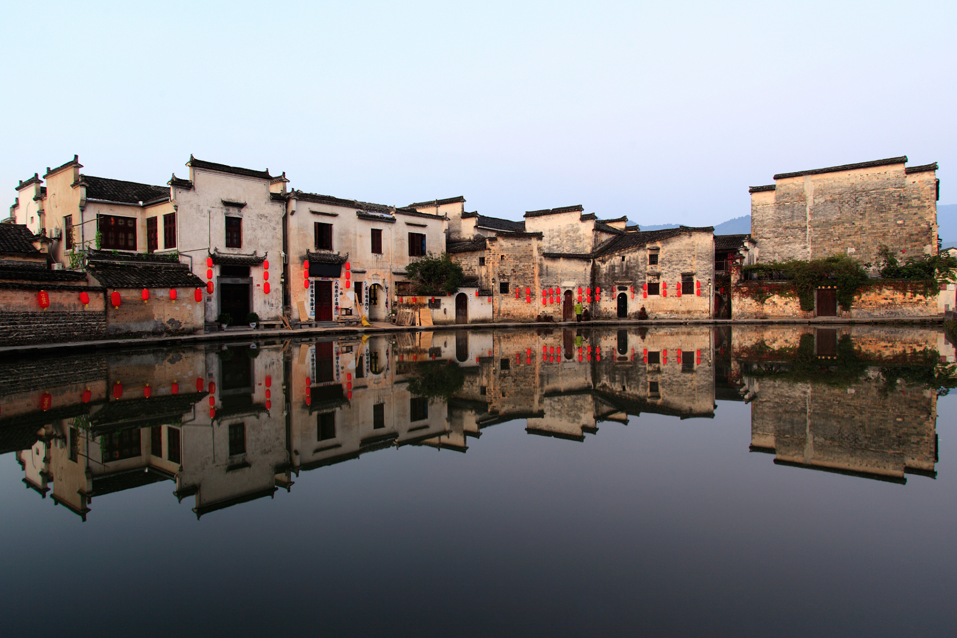 今天我来跟大家分享一下我去了几个黟县的旅游景点,真的是超级赞啊!