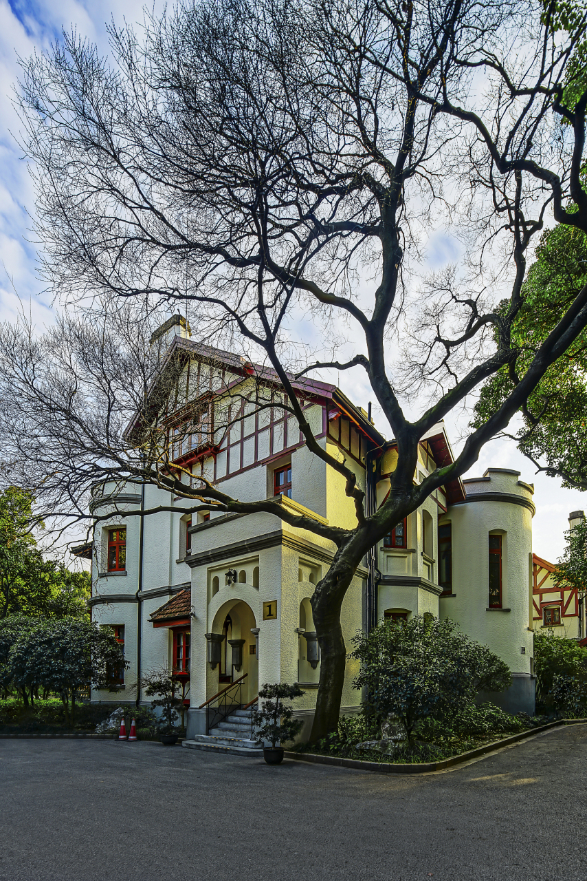 这个神奇的花园的由来可以追溯到上个世纪初.