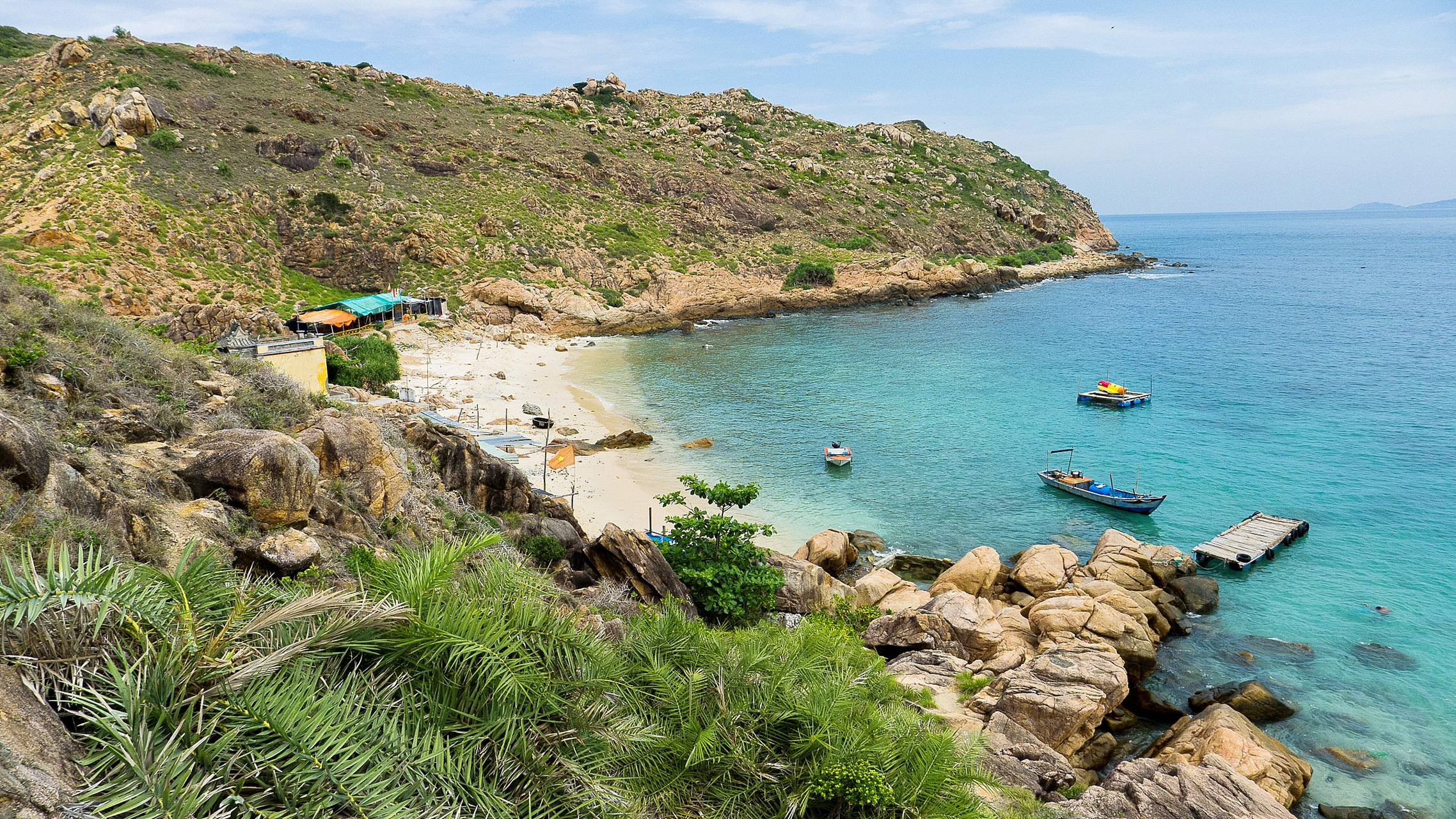 今天小编将带您领略美丽的庙湾岛.